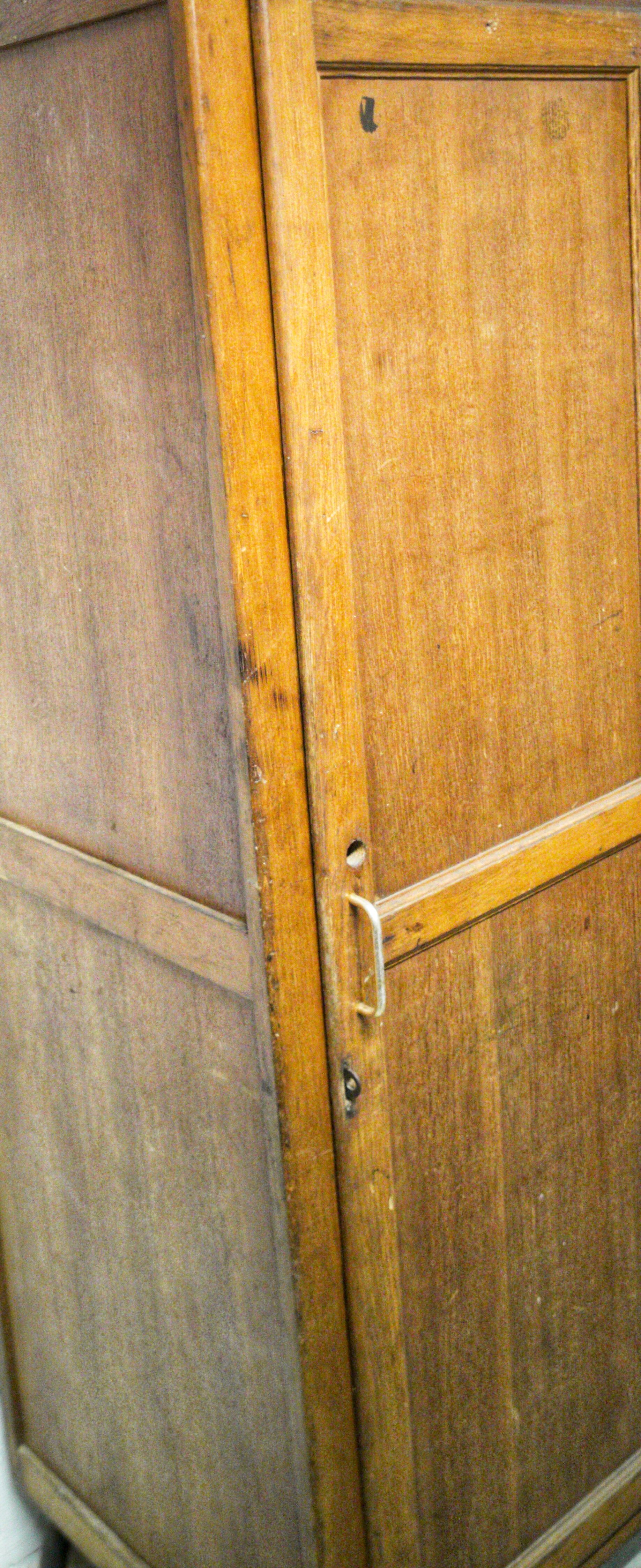 Armoire d'internat vintage