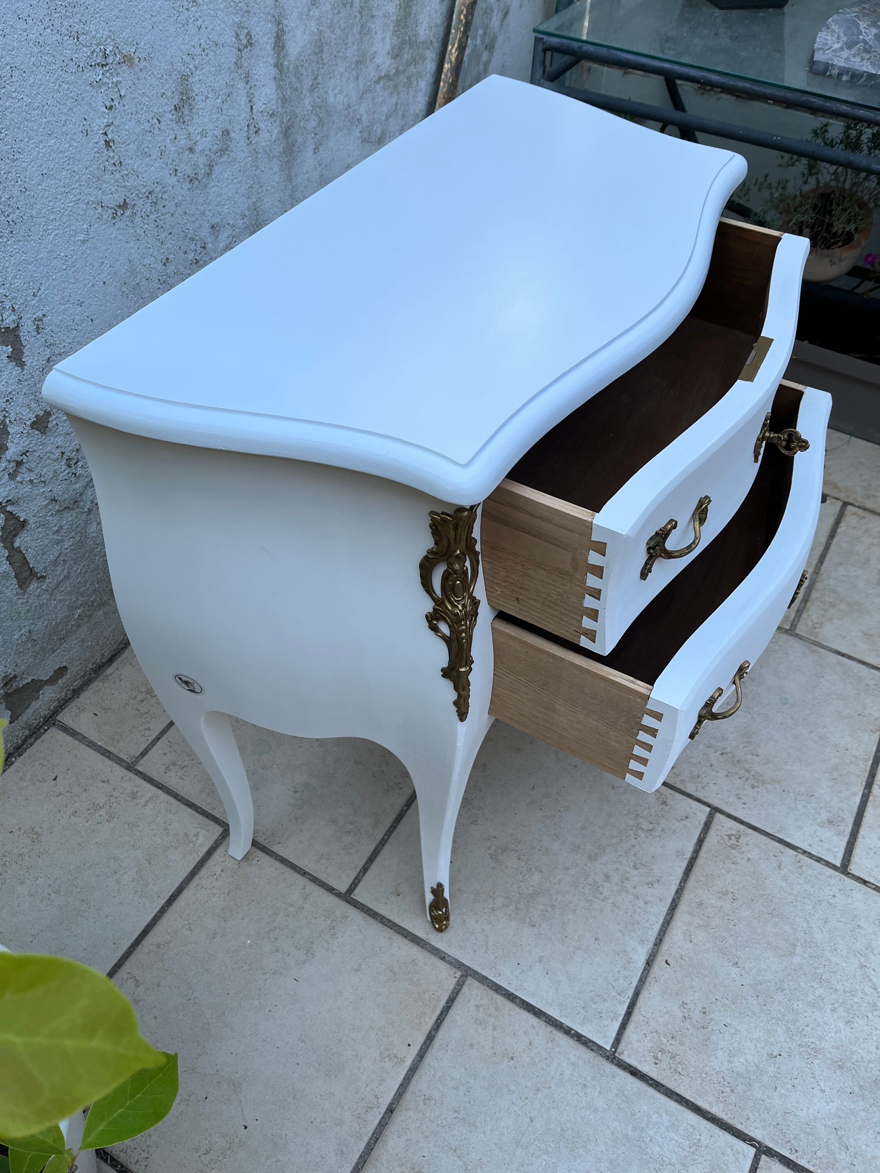 Louis XV chest of drawers