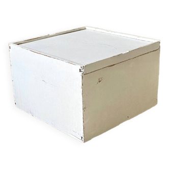Wooden box