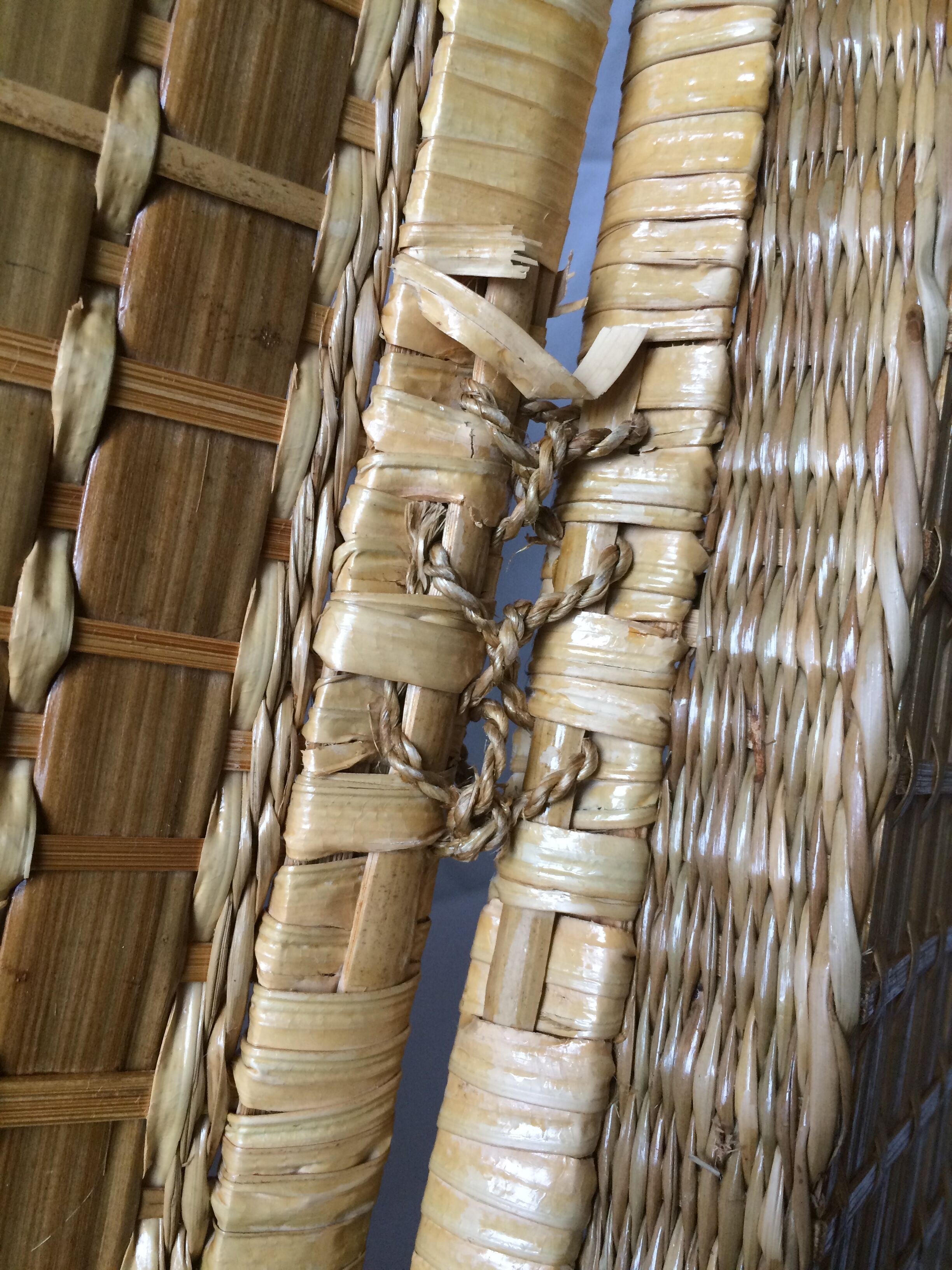 Vintage rattan/wicker case