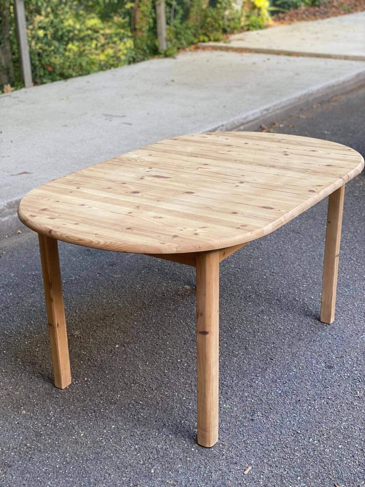 Scandinavian extendable dining table renovated in solid wood 180cm