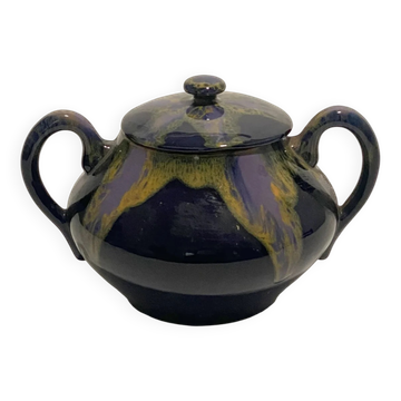 Ceramic sugar bowl with lid