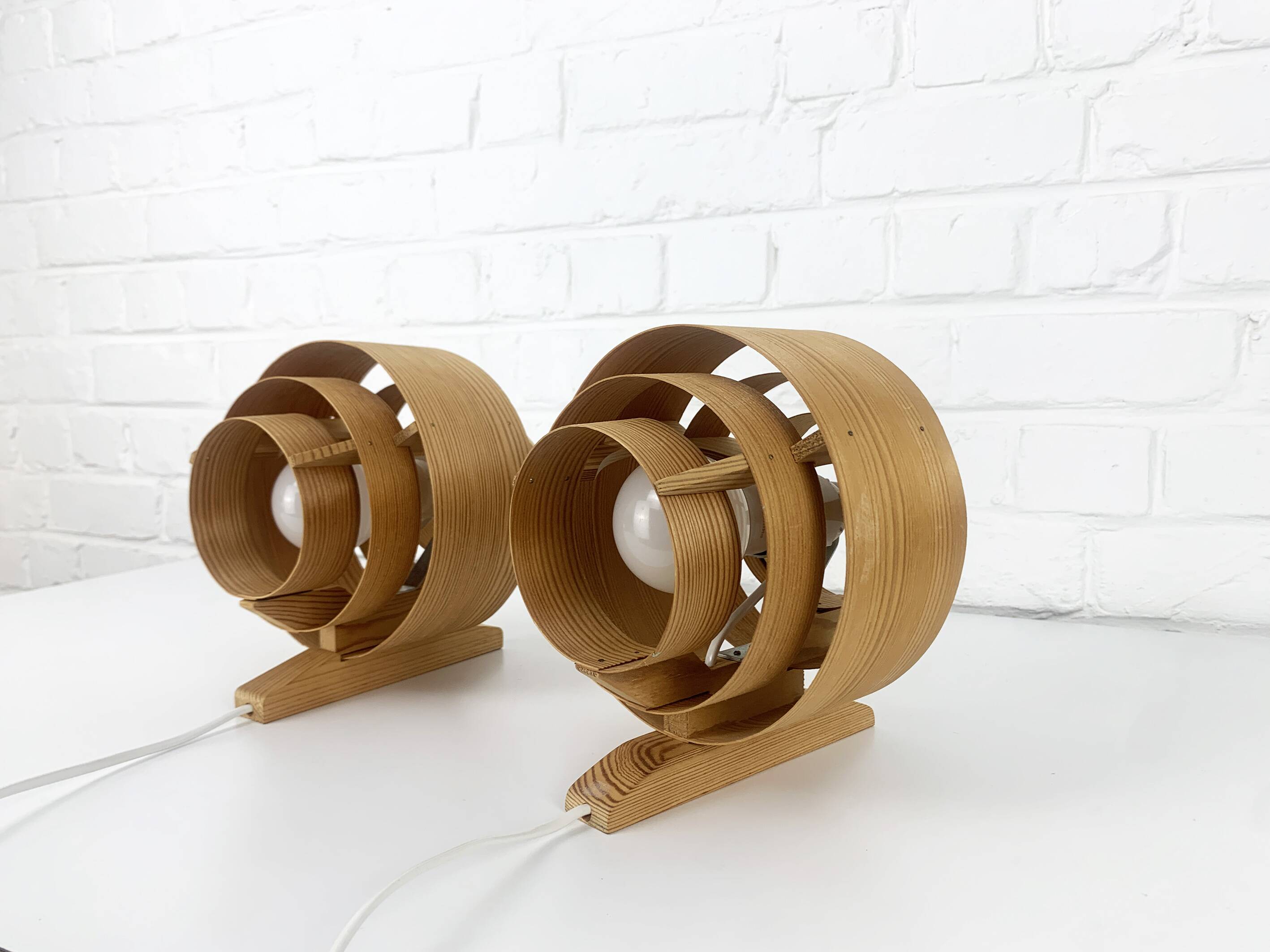 Pair of V-327 pine wall lights Hans-Agne Jakobsson for AB Markaryd, 1960