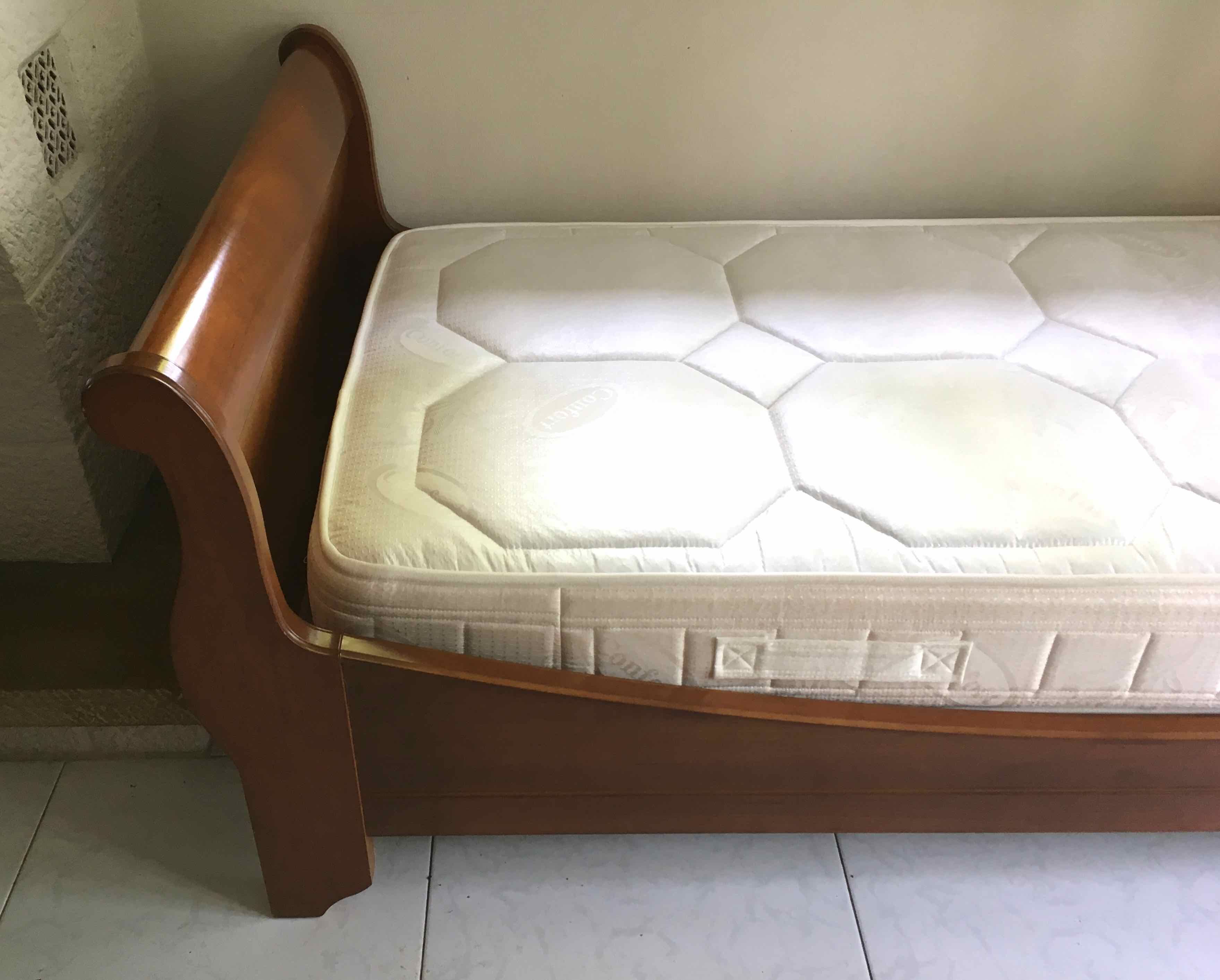 Cherry corner bed bench
