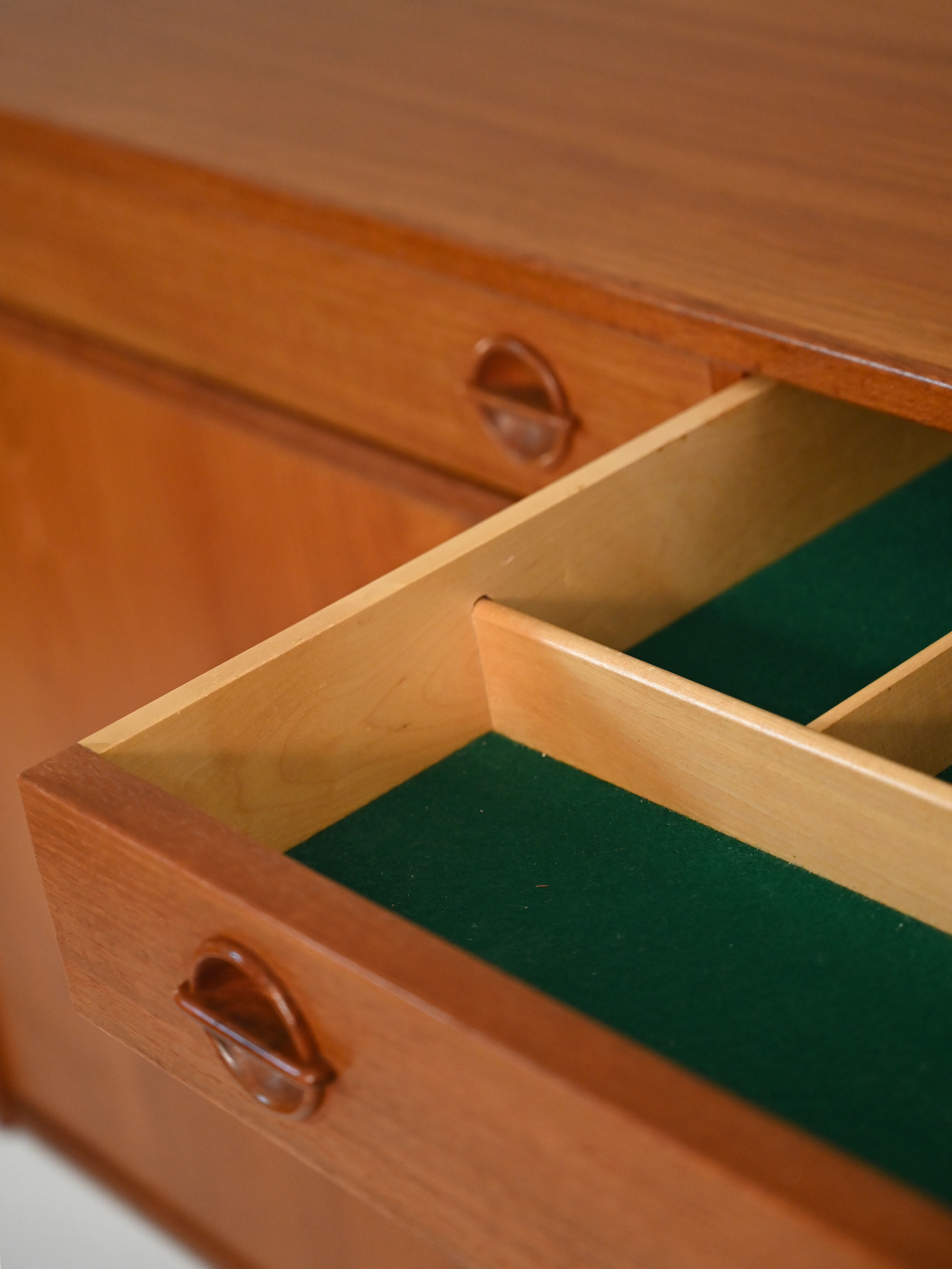 Buffet scandinave avec trois tiroirs