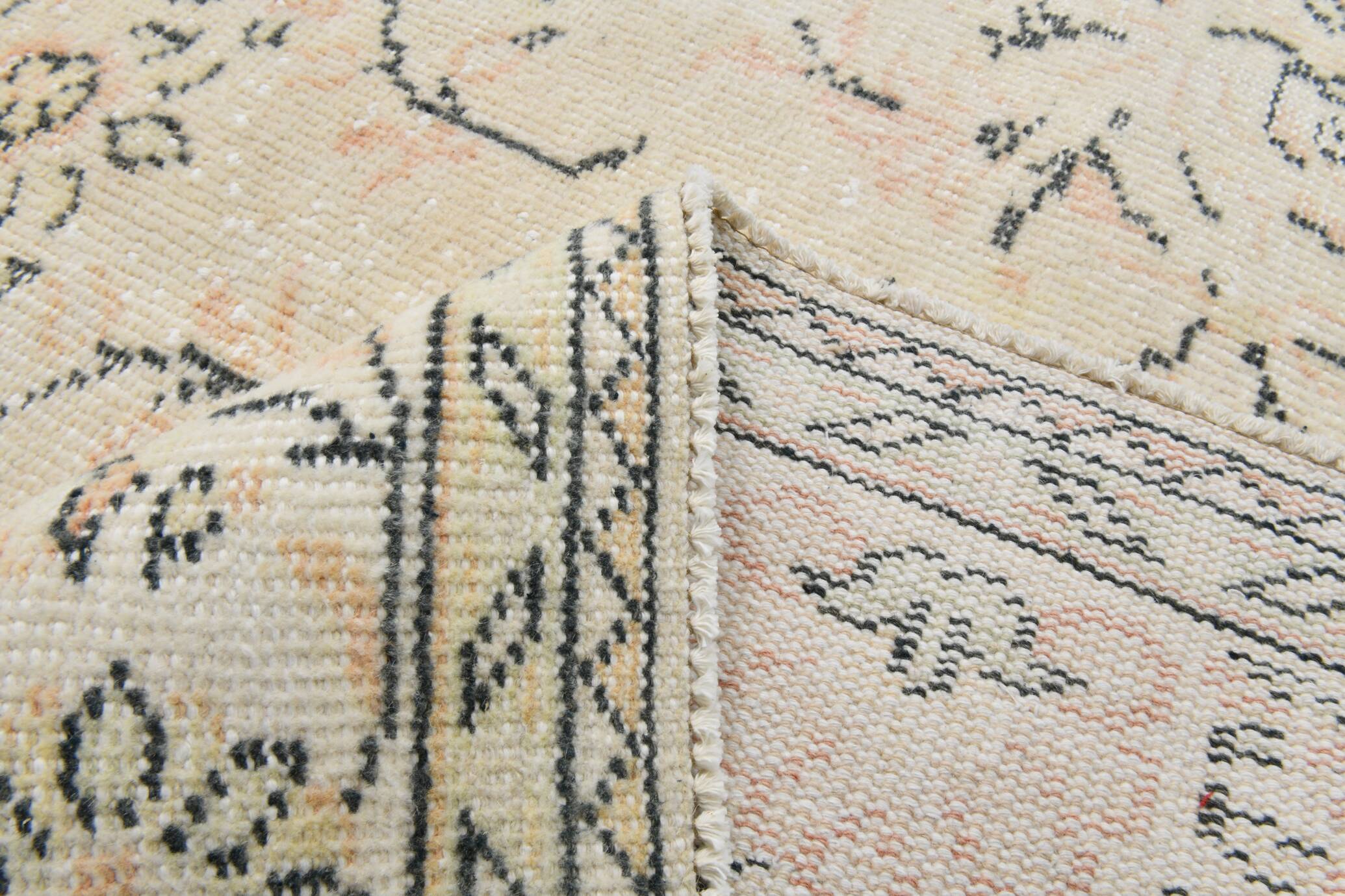 6x10 Large Cream & Black Oriental Vintage Rug, 192x307Cm