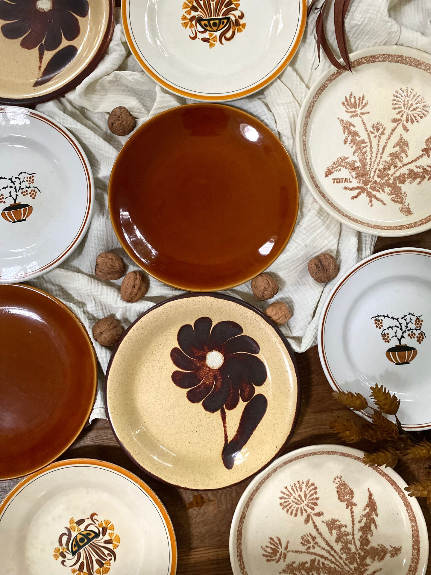 Assiettes plates anciennes dépareillées