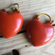 Paire de suspensions murales coeurs rouge Goebel 1950’s