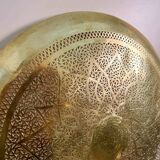Large oriental wall lamp in hammered gold-plated perforated brass, 100 cm.
