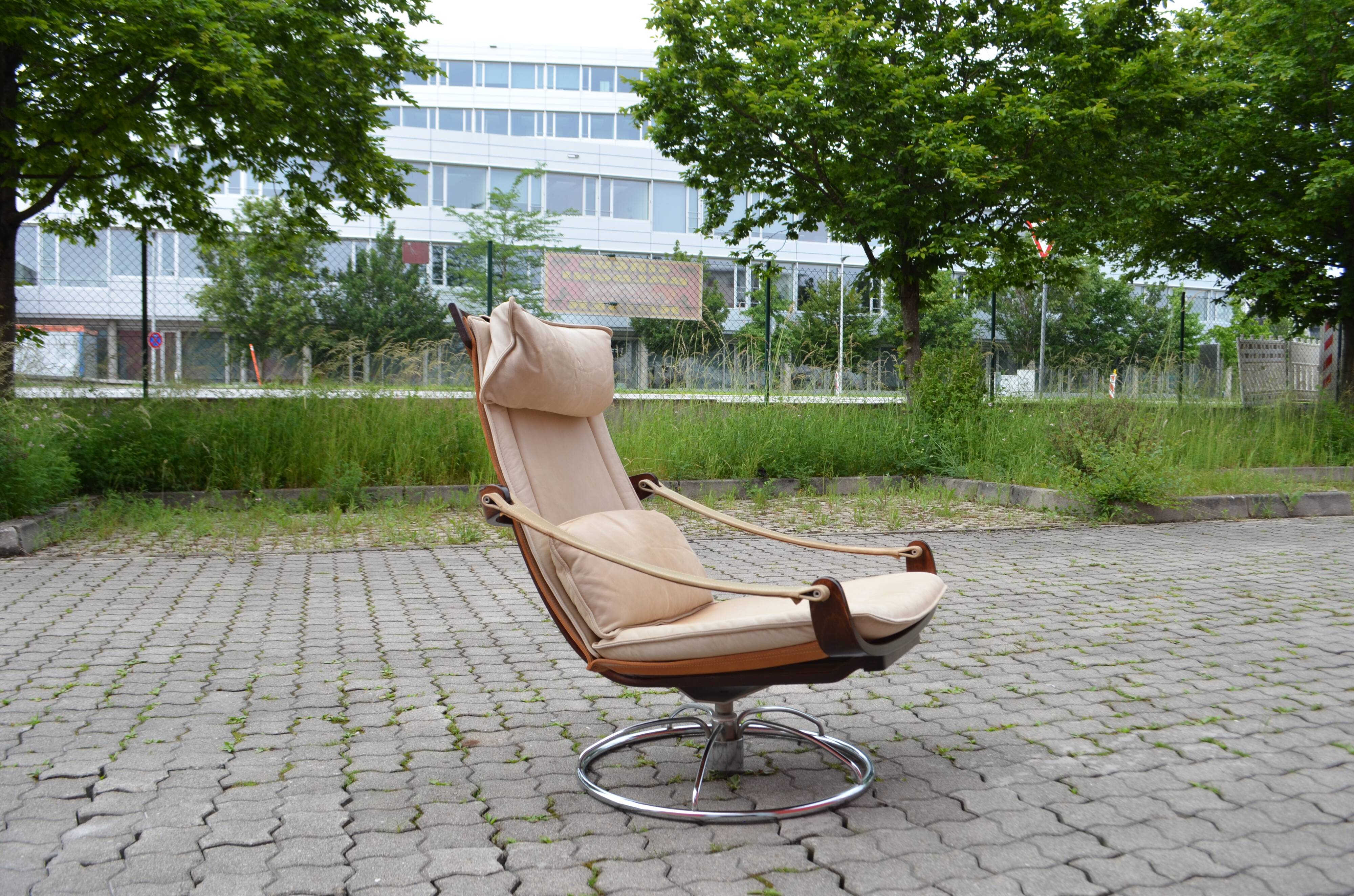 Ake fribytter for nelo sweden swivel leather lounge chair