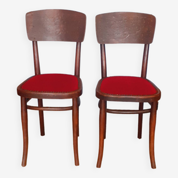 Pair of Thonet chairs.