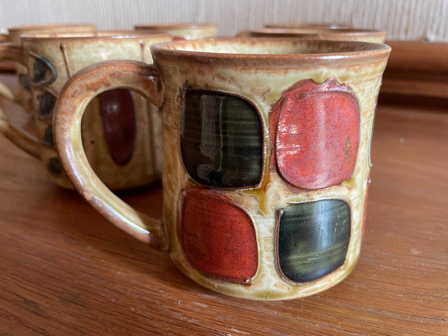 Mug Pois minimaliste orange rétro