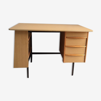 Reconstruction style desk