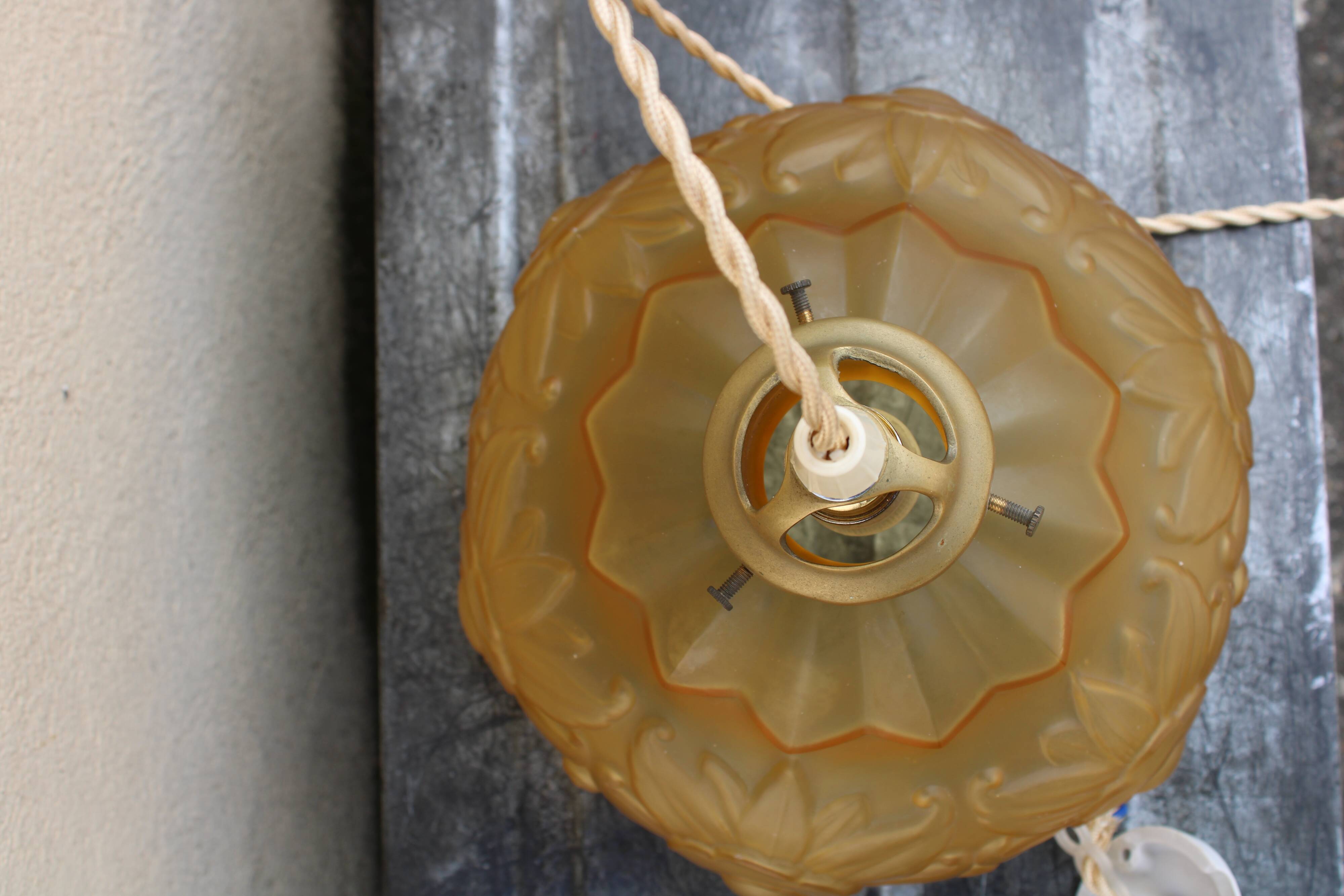Art deco flower hanging lamp