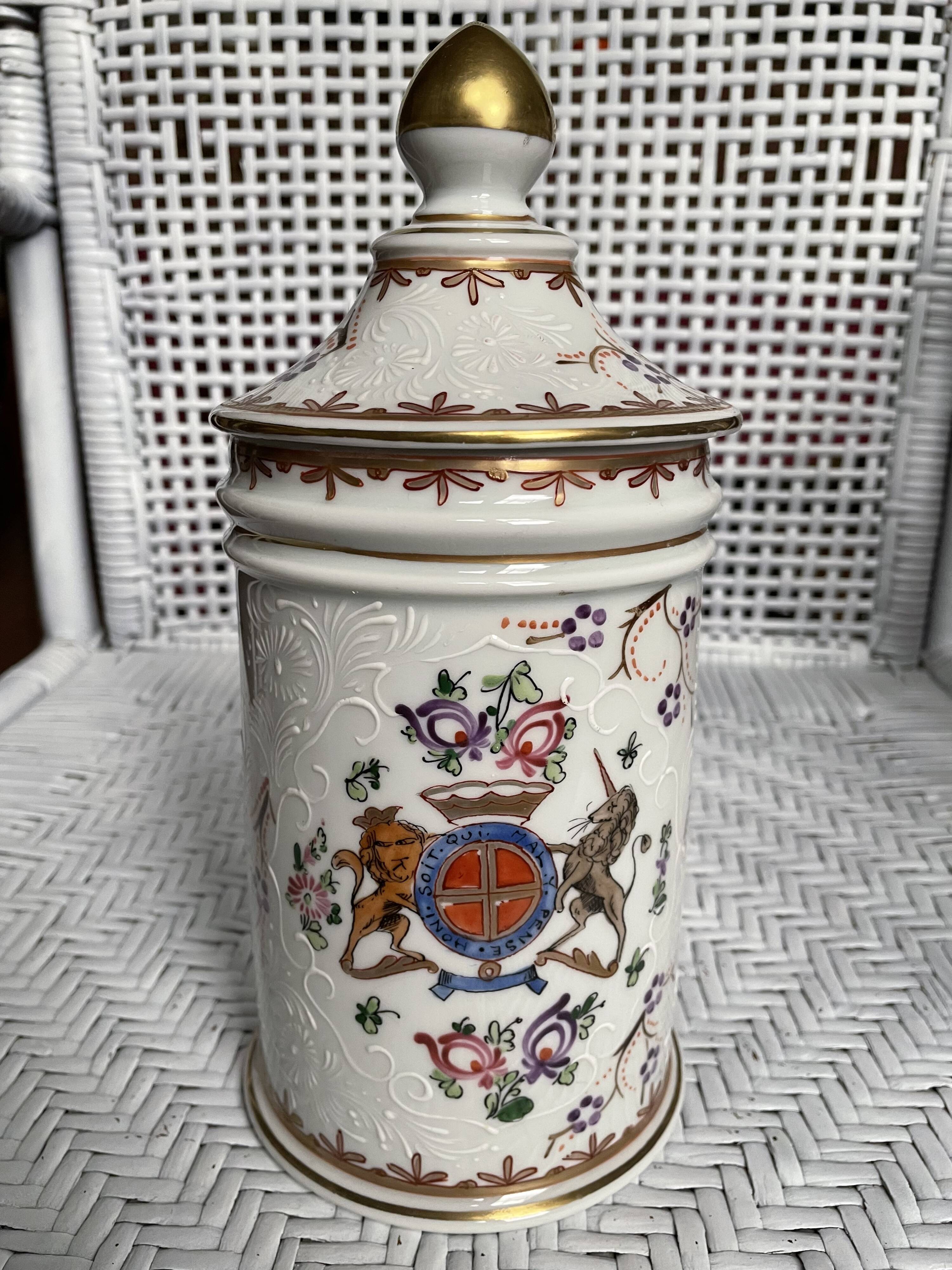 Twentieth century Paris porcelain pharmacy pot