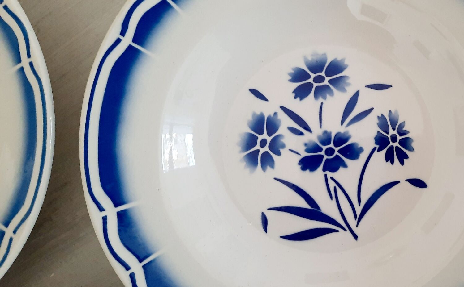 Hollow earthenware plates fb Badonviller décor vintage blueberries