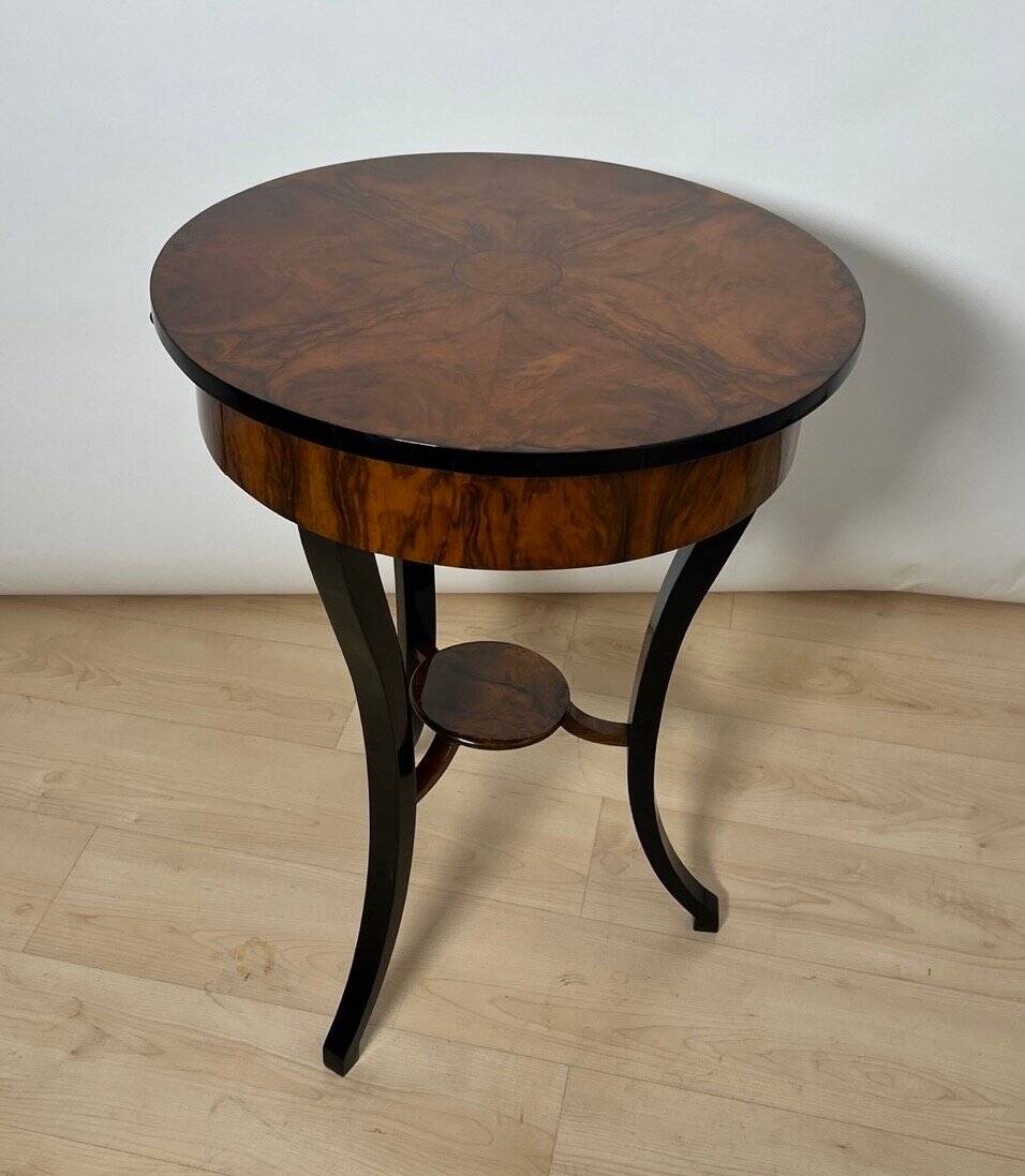 Round Biedermeier Sewing Table in Walnut with Ebonized Legs, South Germany, 1825