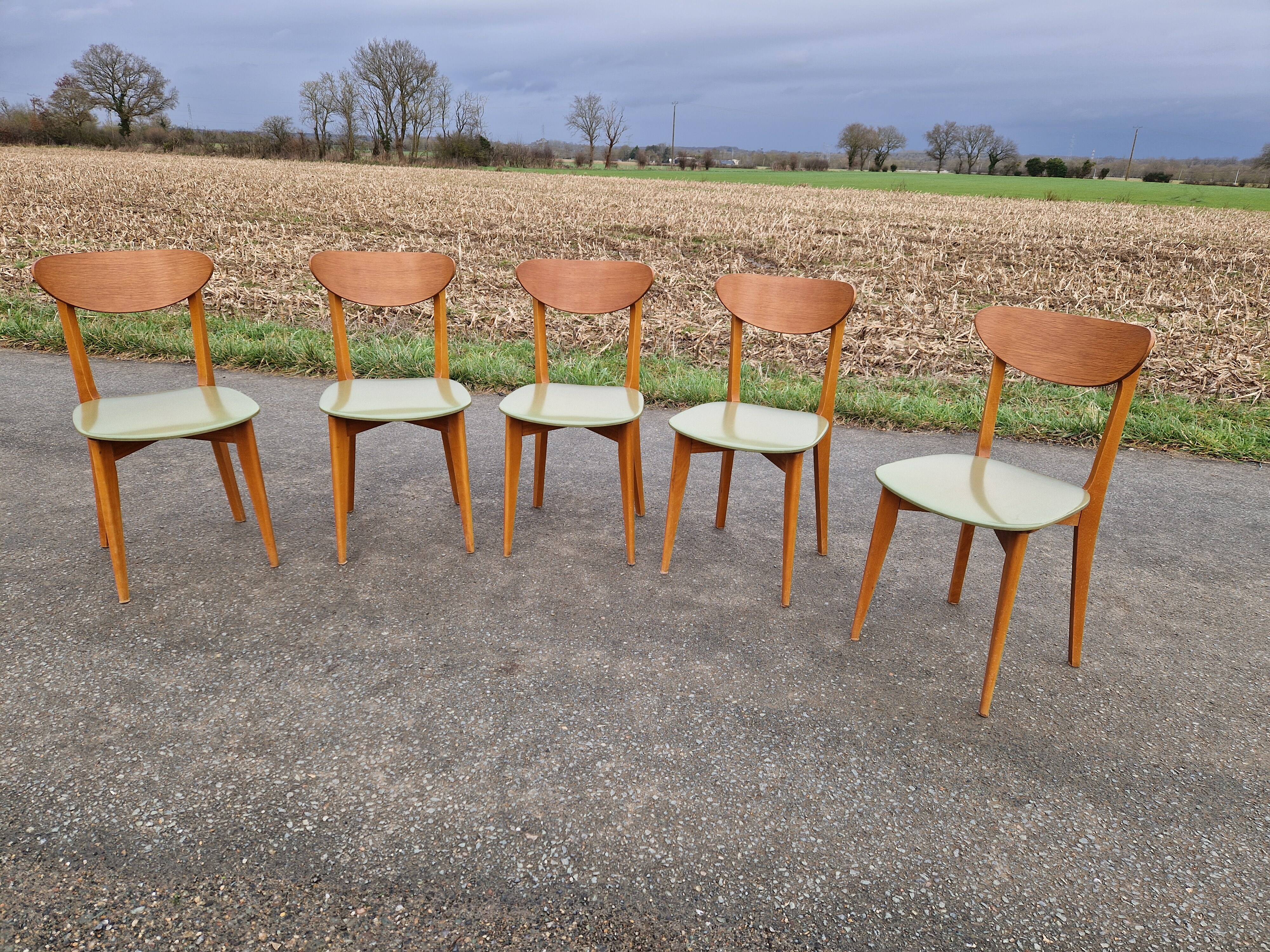 Set of 5 vintage Scandinavian style chairs