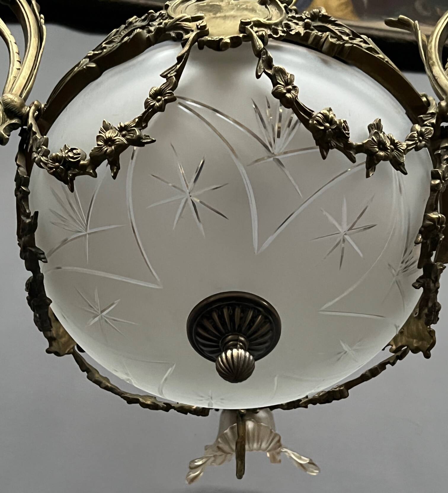 Louis XV style chandelier. Solid bronze, crystal.