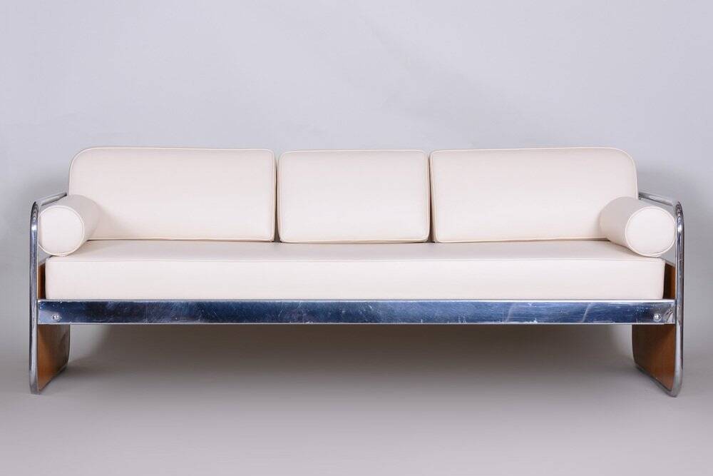 Bauhaus Tubular Sofa in Oak, Chrome-Plated Steel & High Quality Leather attributed to Hynek Gottwald, Czech, 1930s