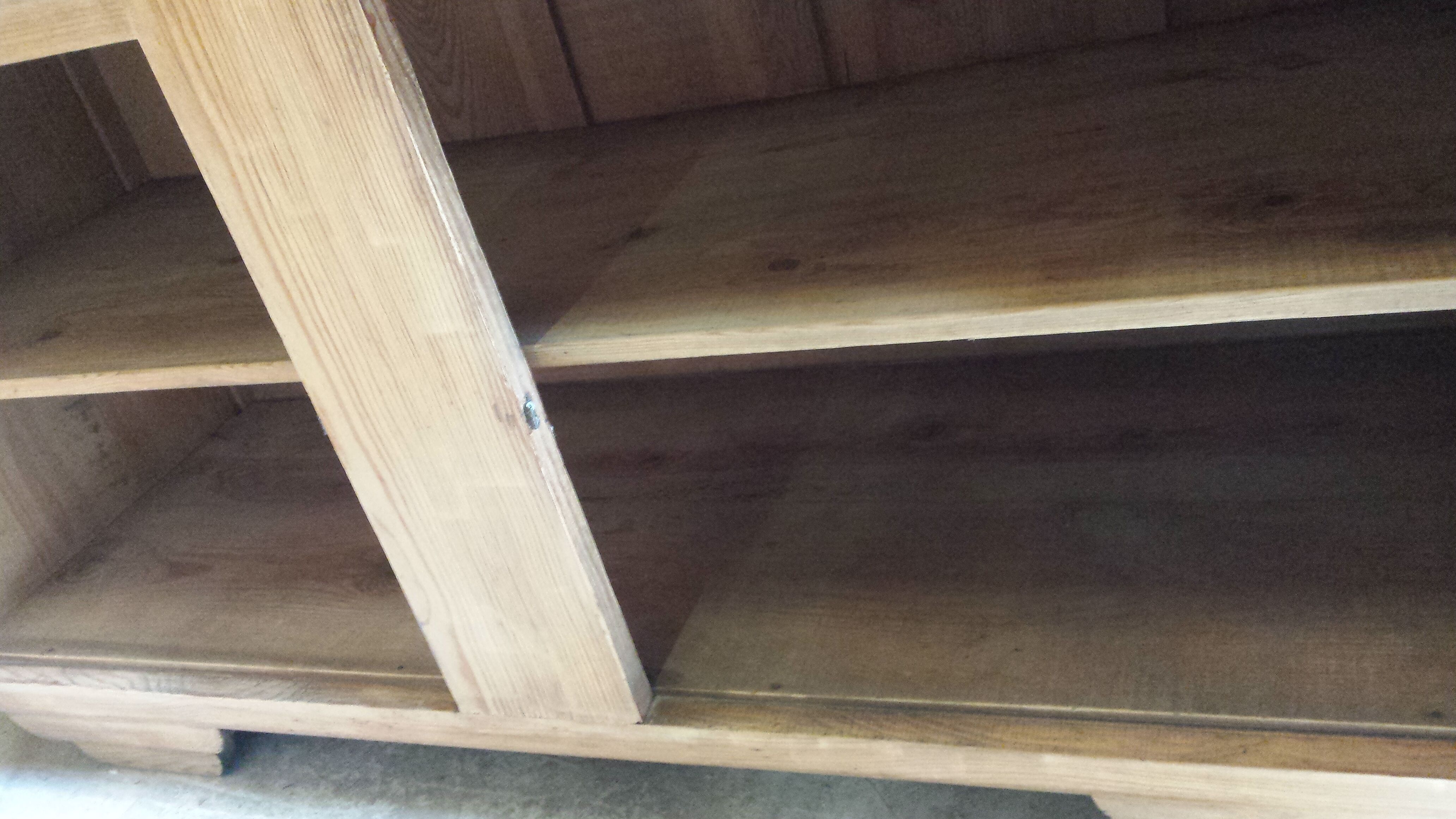 Raw mado buffet, sanded