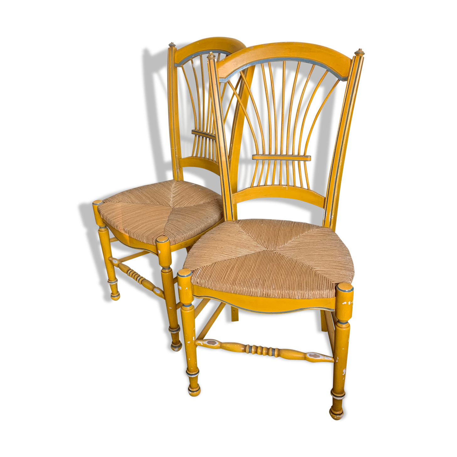 Duo of mulched Provencal chairs