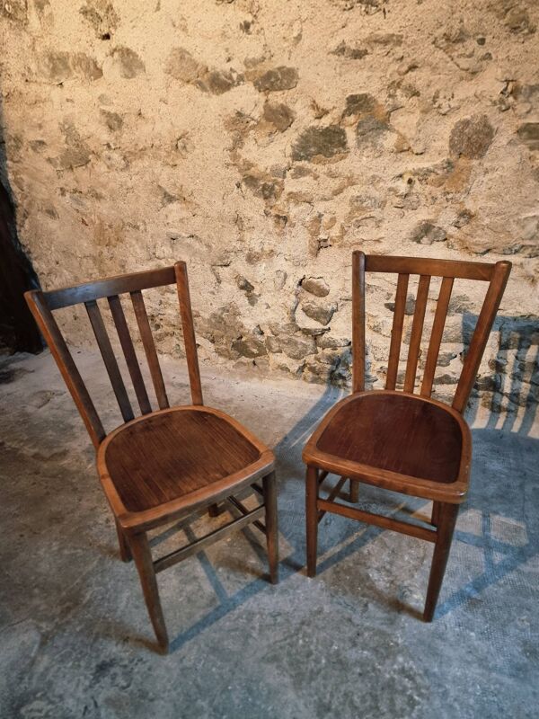 Paire de chaises bistrot en hêtre Luterma début XXe siècle – Fabriquées en Estonie