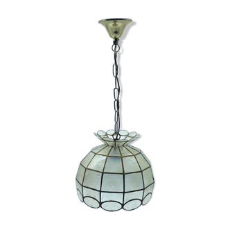 Mother-of-pearl suspension