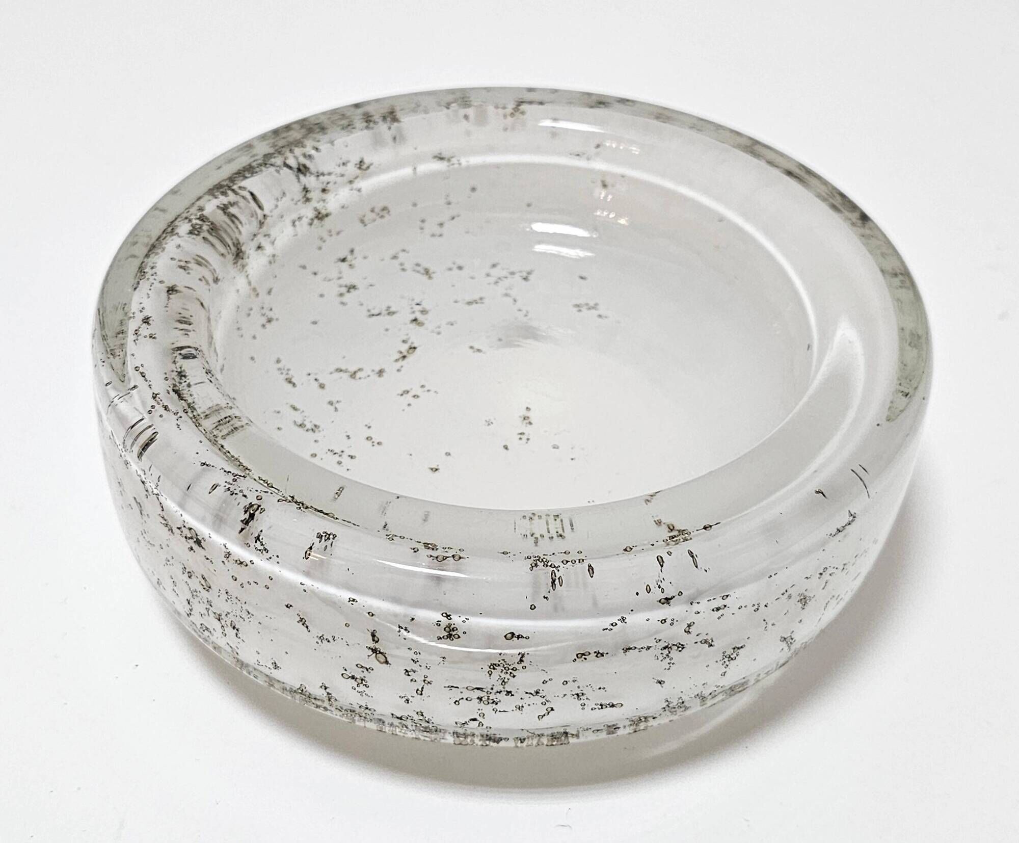 Murano glass ashtray with bubbles, Mid Century Modern style, 1960s.