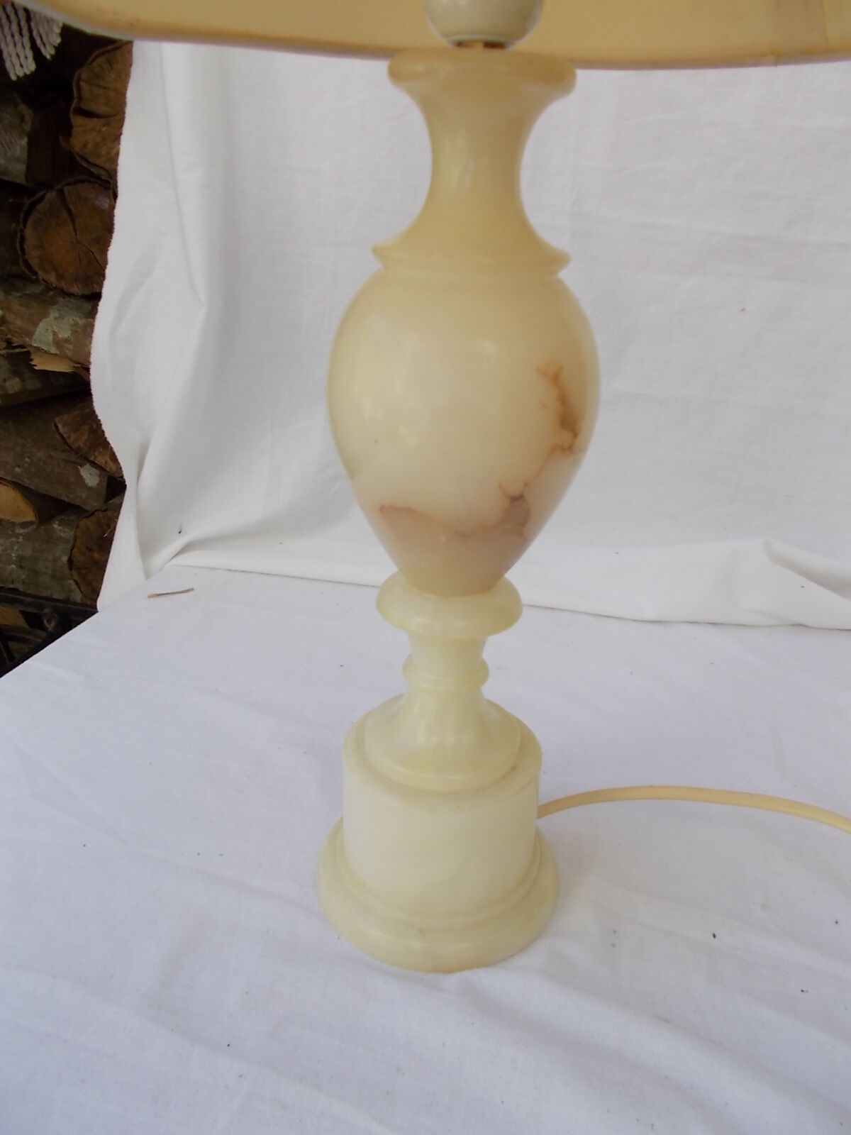 Alabaster lamp