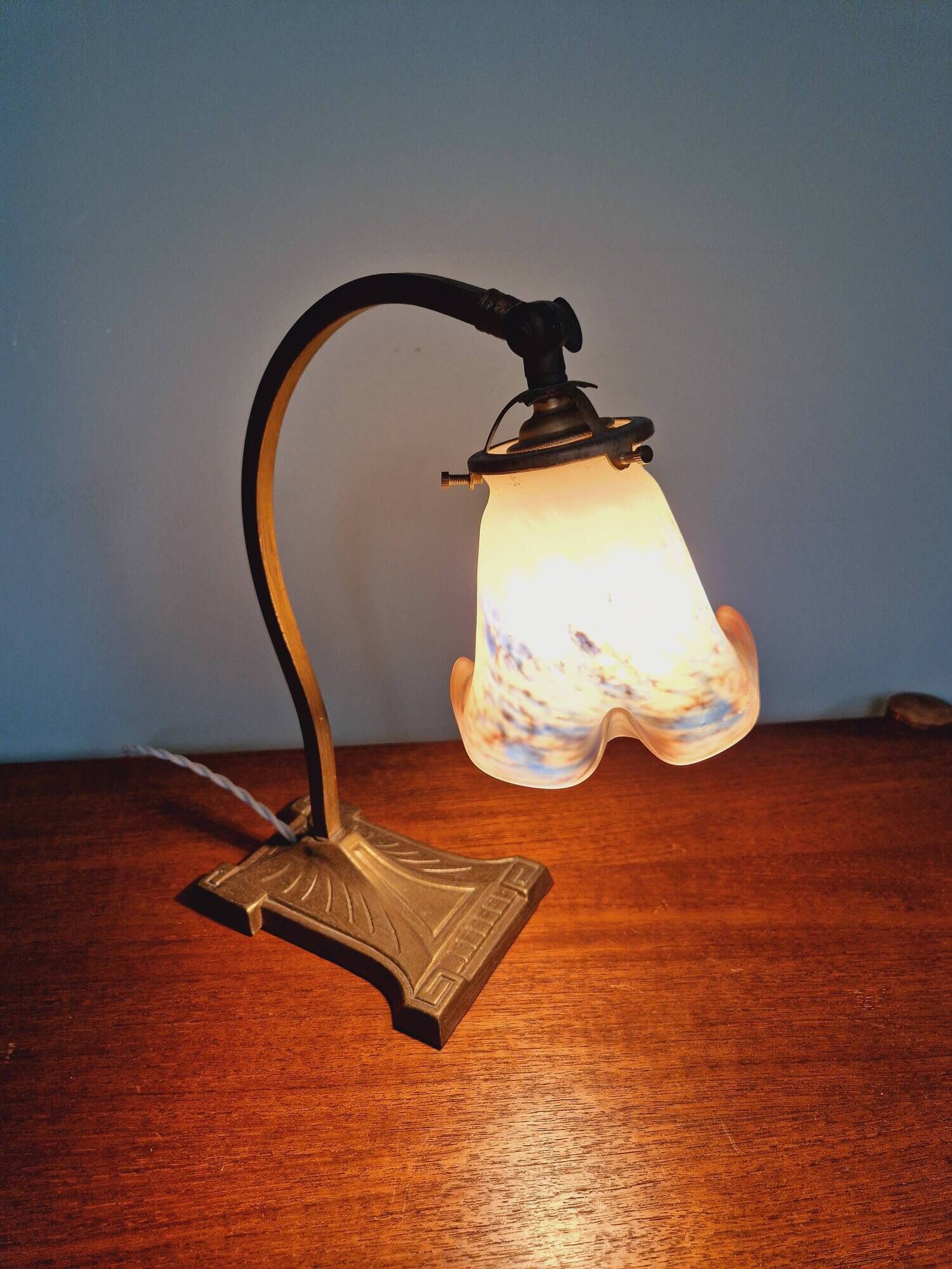 Art Deco desk lamp, signed Le verre Français, 1920s-30s