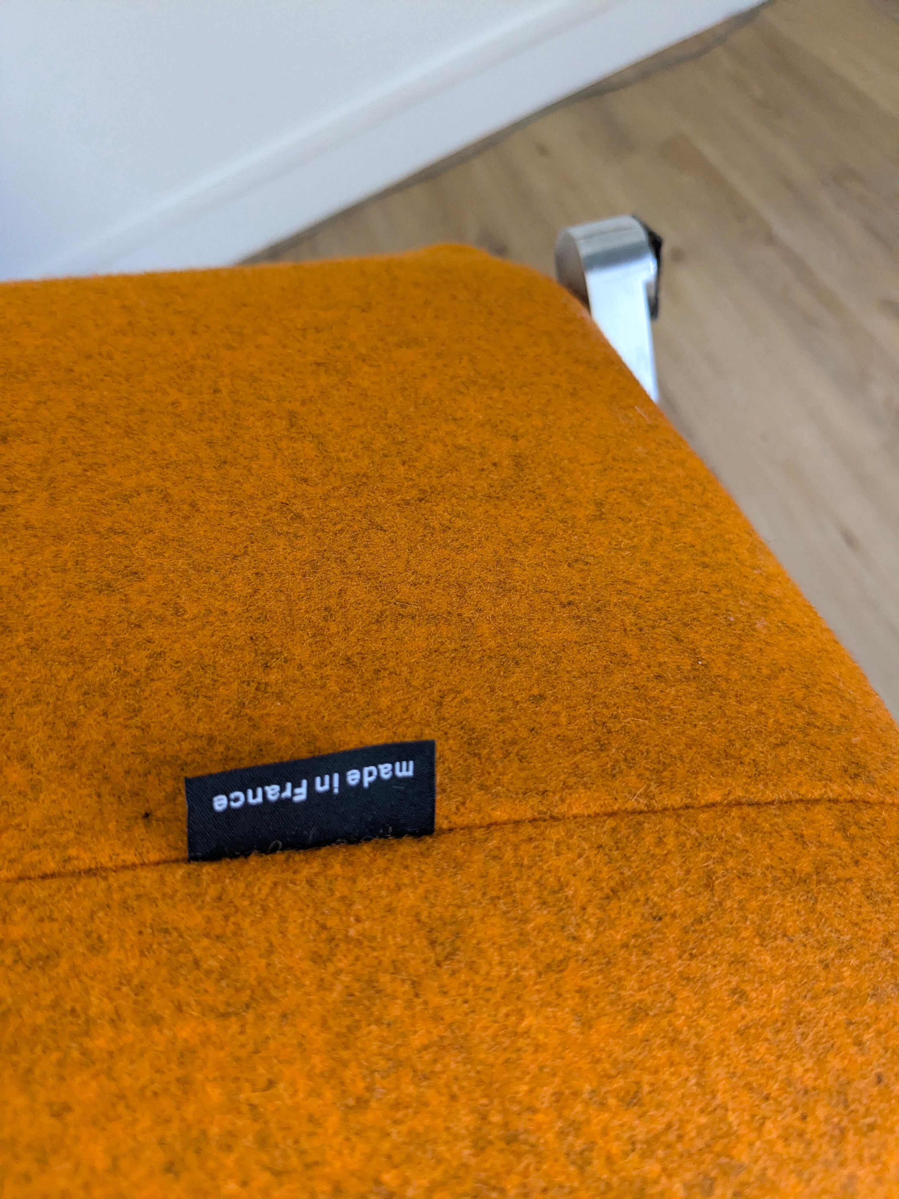Plural sofa publisher cinna designer pierre paulin