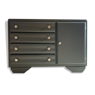 Vintage dresser