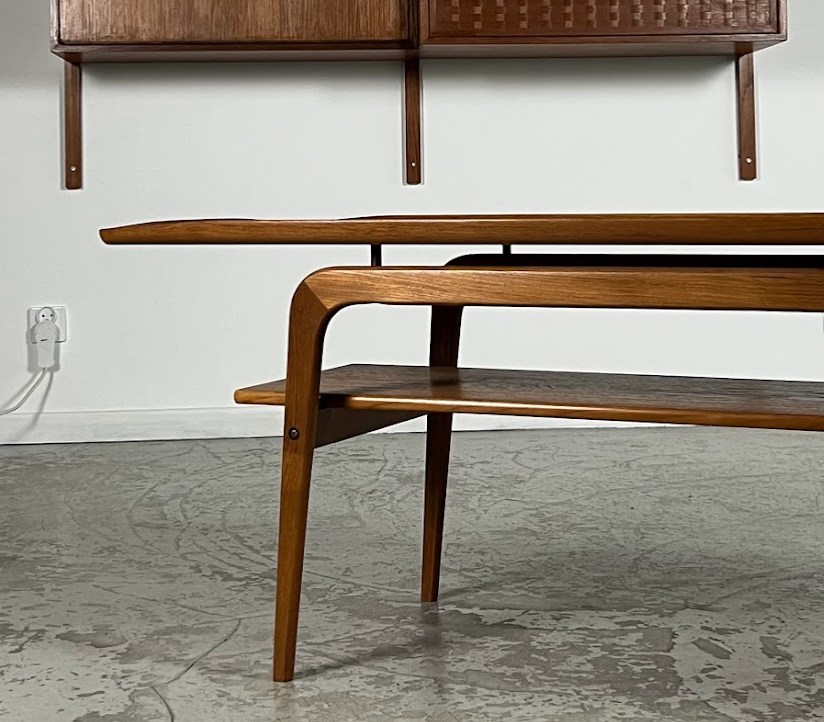 Coffee table design Arne Ovmand Olsen edition Toften Möbelfabrik 1960