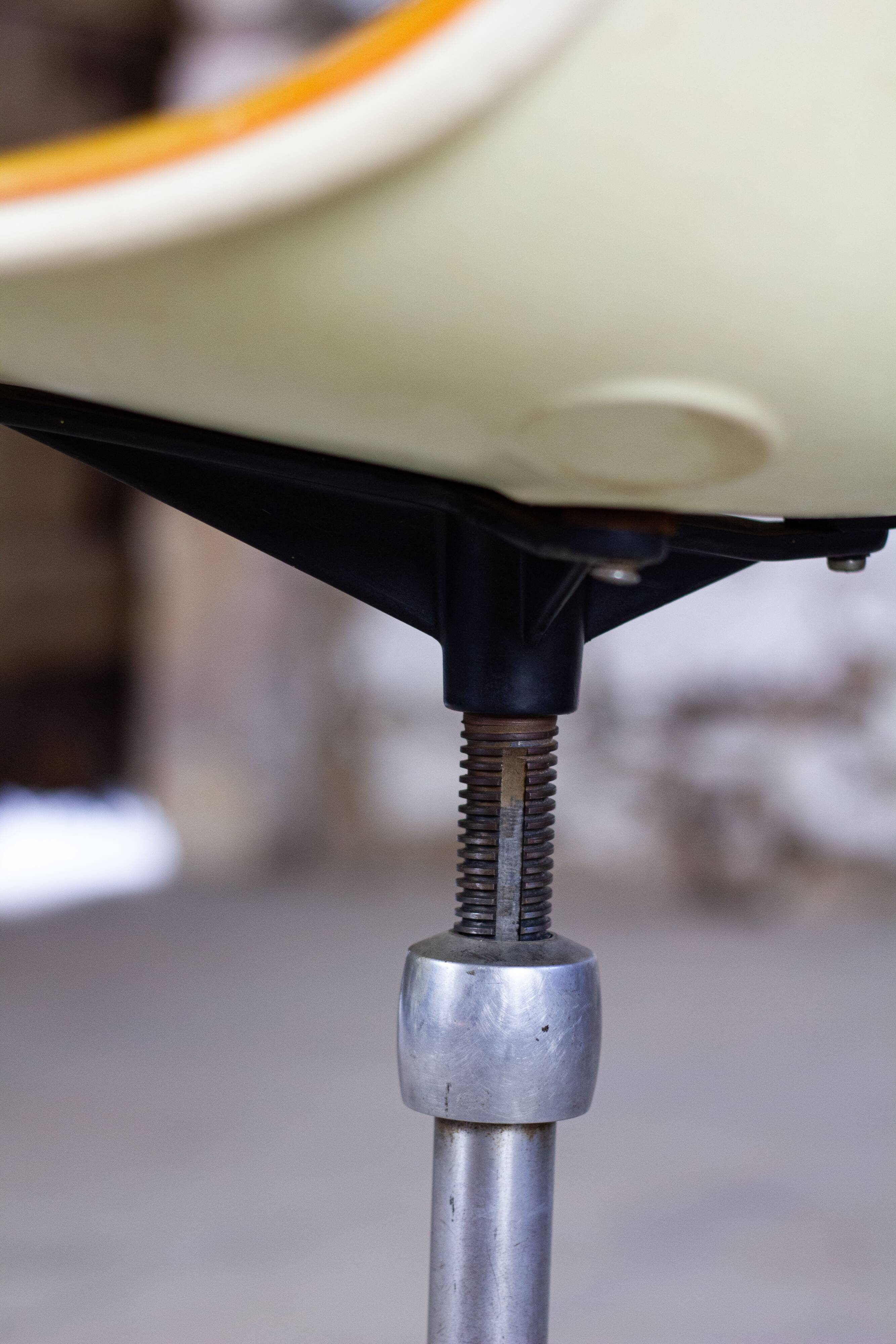 Eames office chair for Herman Miller, 1960