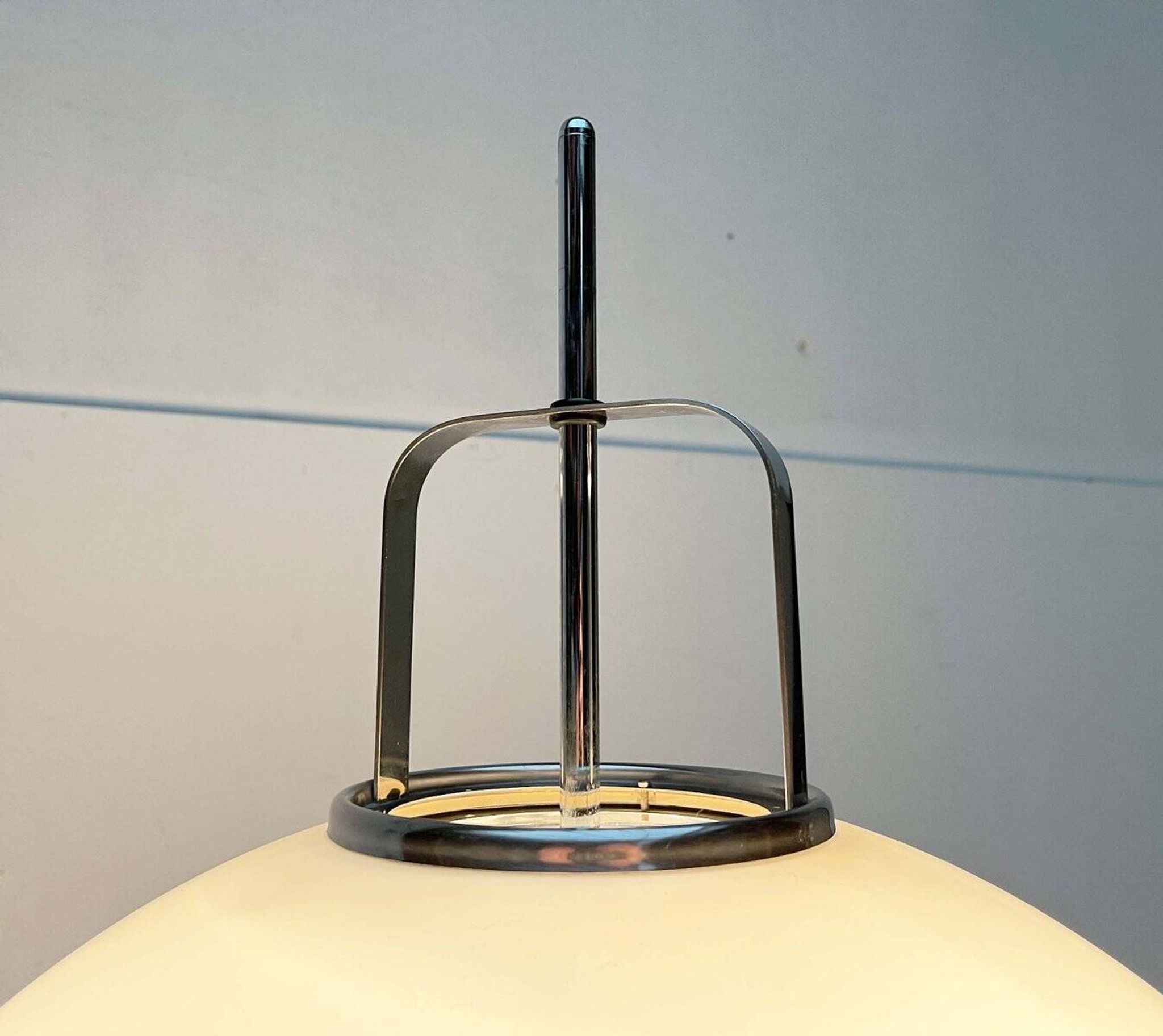 Lucerna floor lamp, Space Age model, modern Italian mid-century by Guzzini for iGuzzini, 1960s.