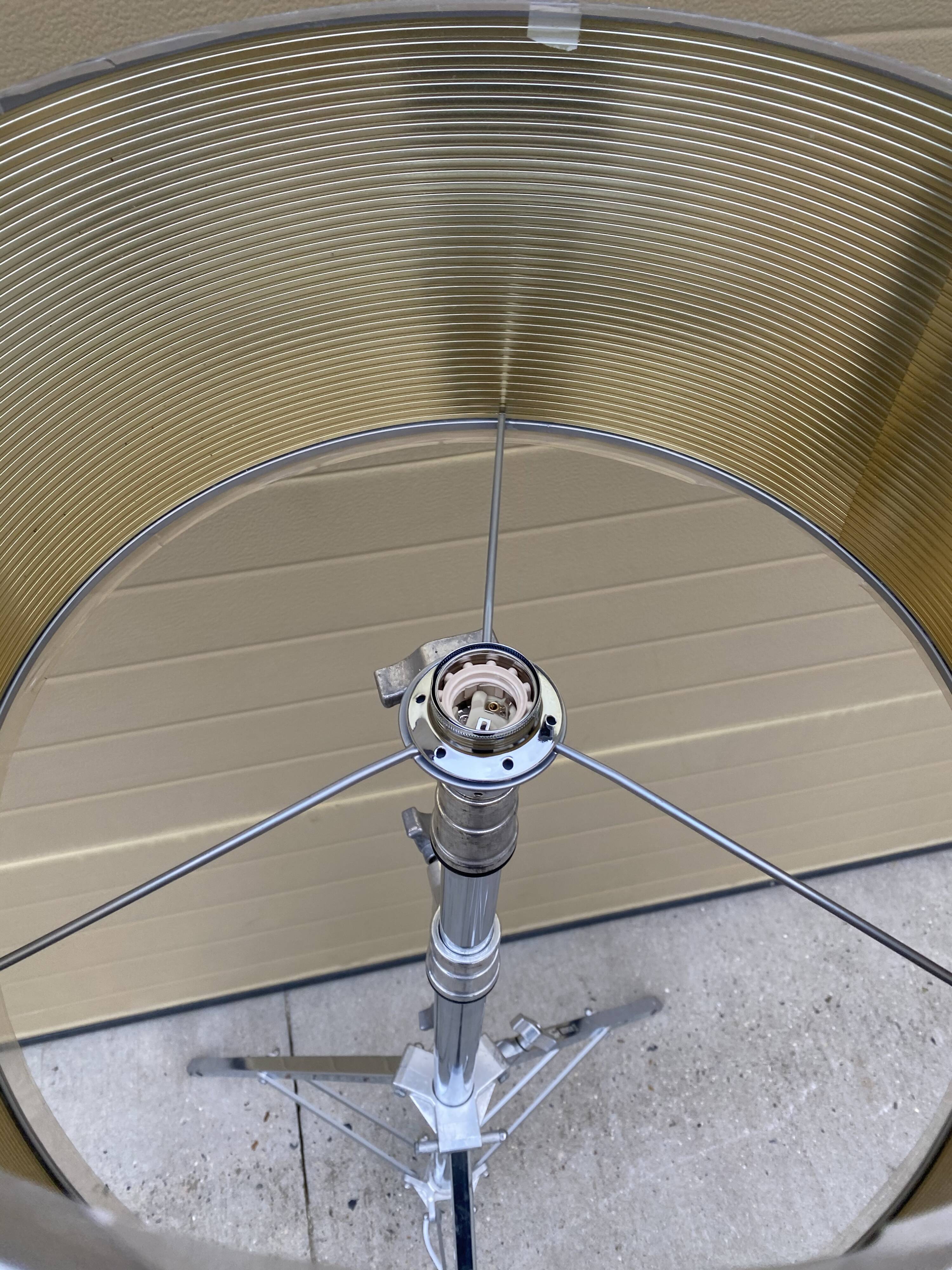 Lamppost on metal feet