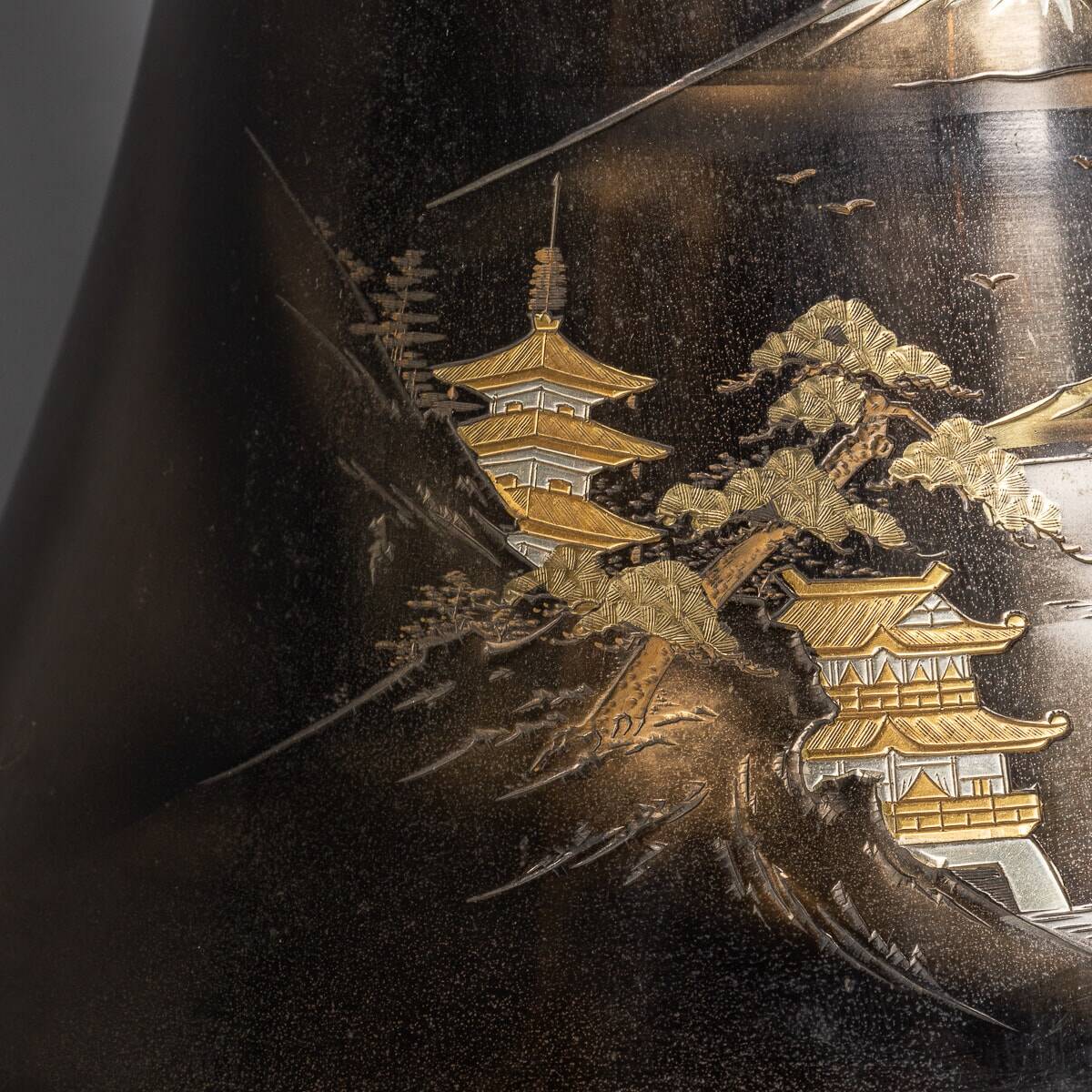 Mid 20thc japanese pair of lacquered table lamps c.1960