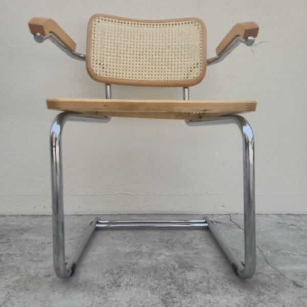 Fauteuil style breuer en cannage d'origine vintage