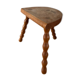 Tripod farm stool