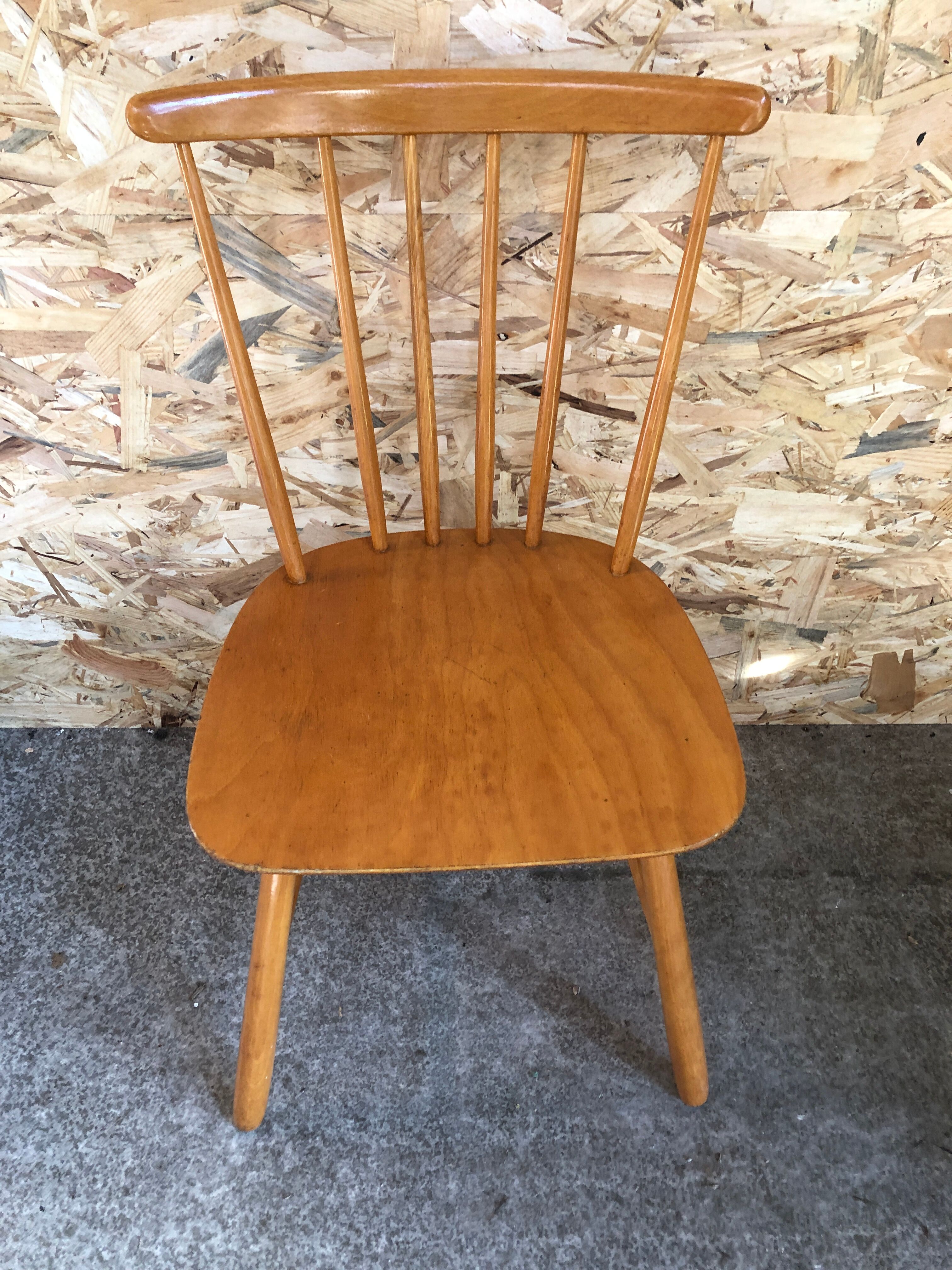 Old chair bistro