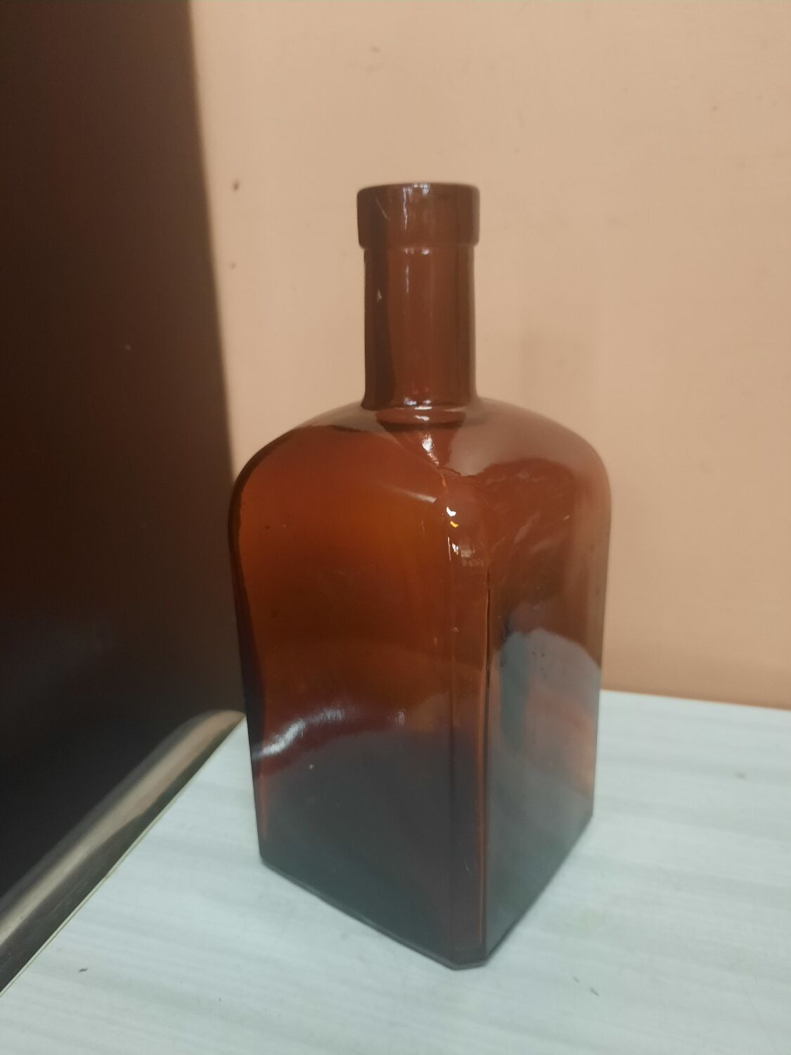 Amber glass bottle