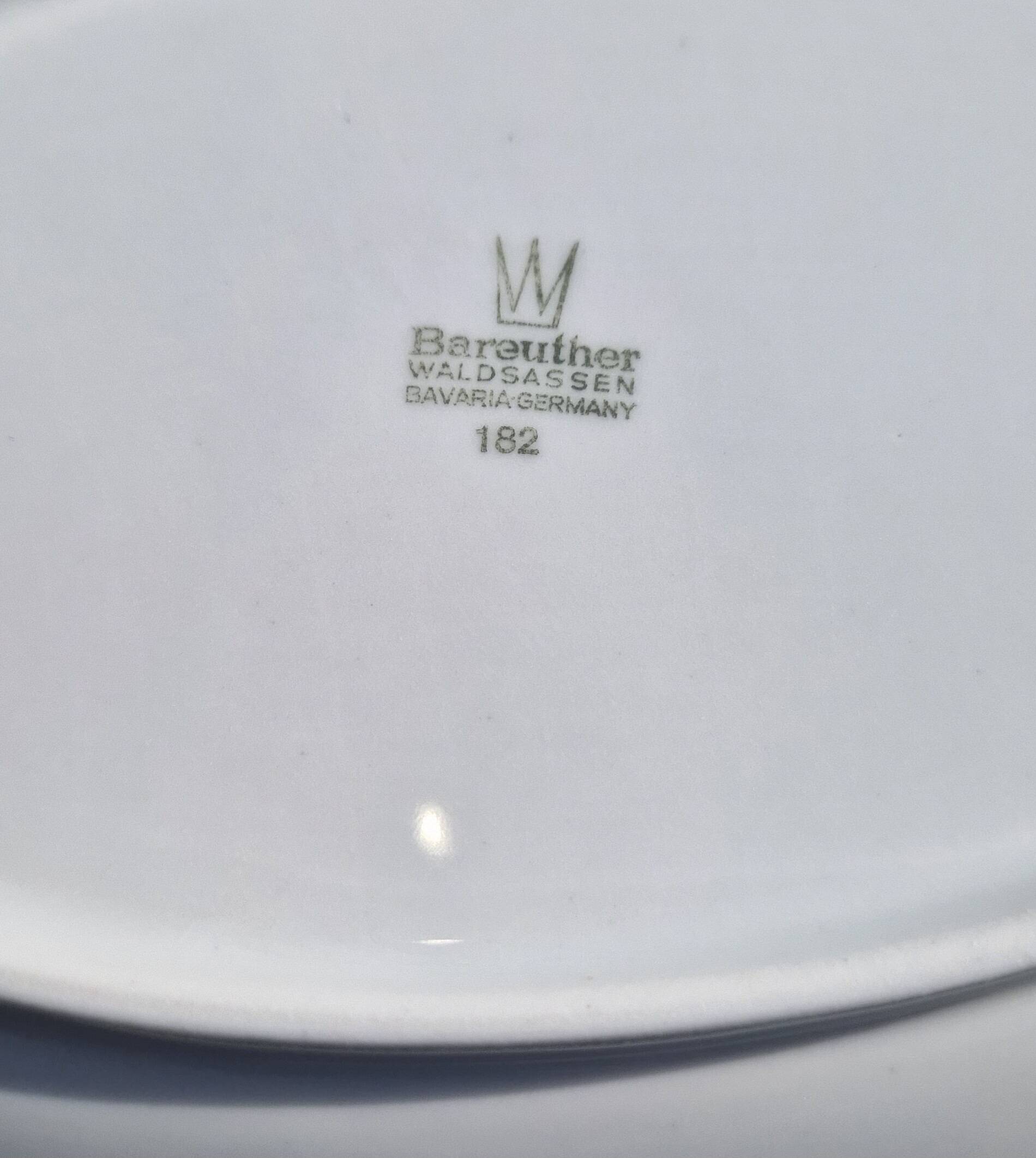 Porcelain tableware service by Bareuther, 75 pieces with a forget-me-not design.