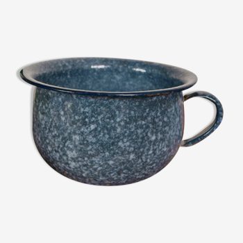 Blue enamelled sheet metal pot