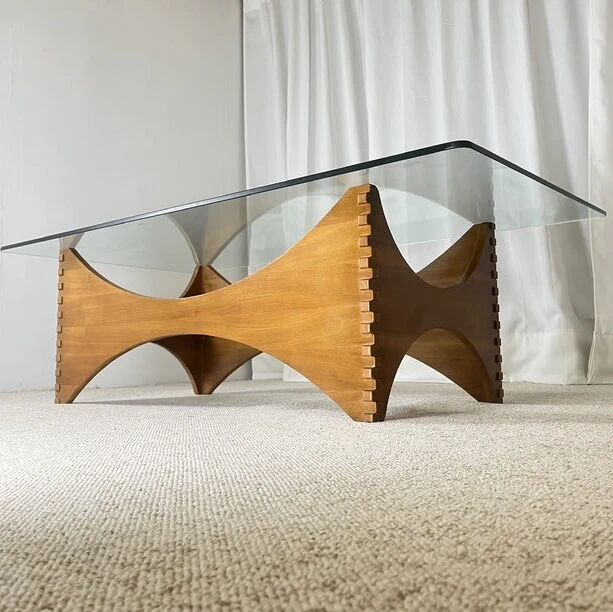 Sculptural coffee table in mahogany and glass – Europe, 1970s