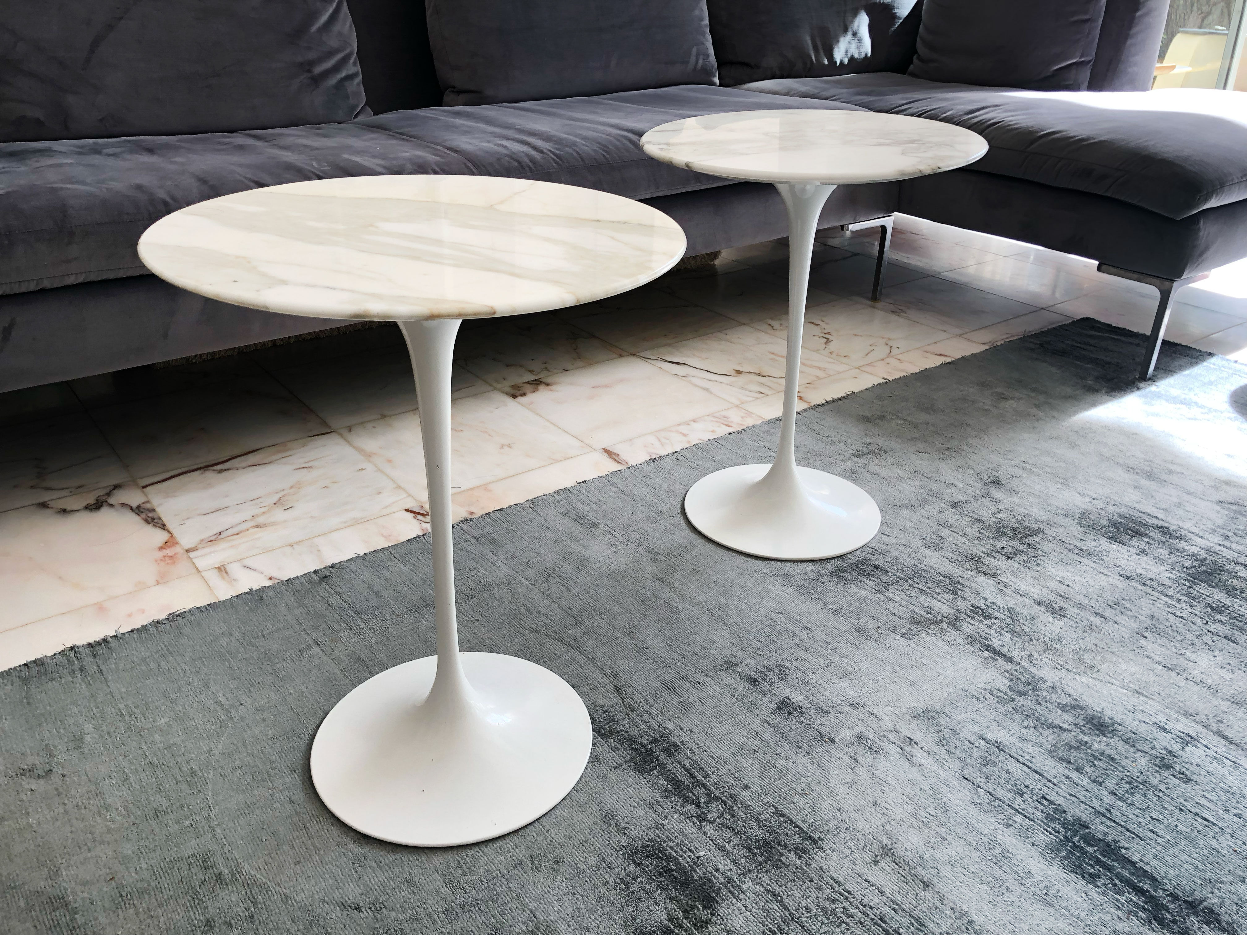 Pair of side tables by Eero Saarinen, Knoll international edition