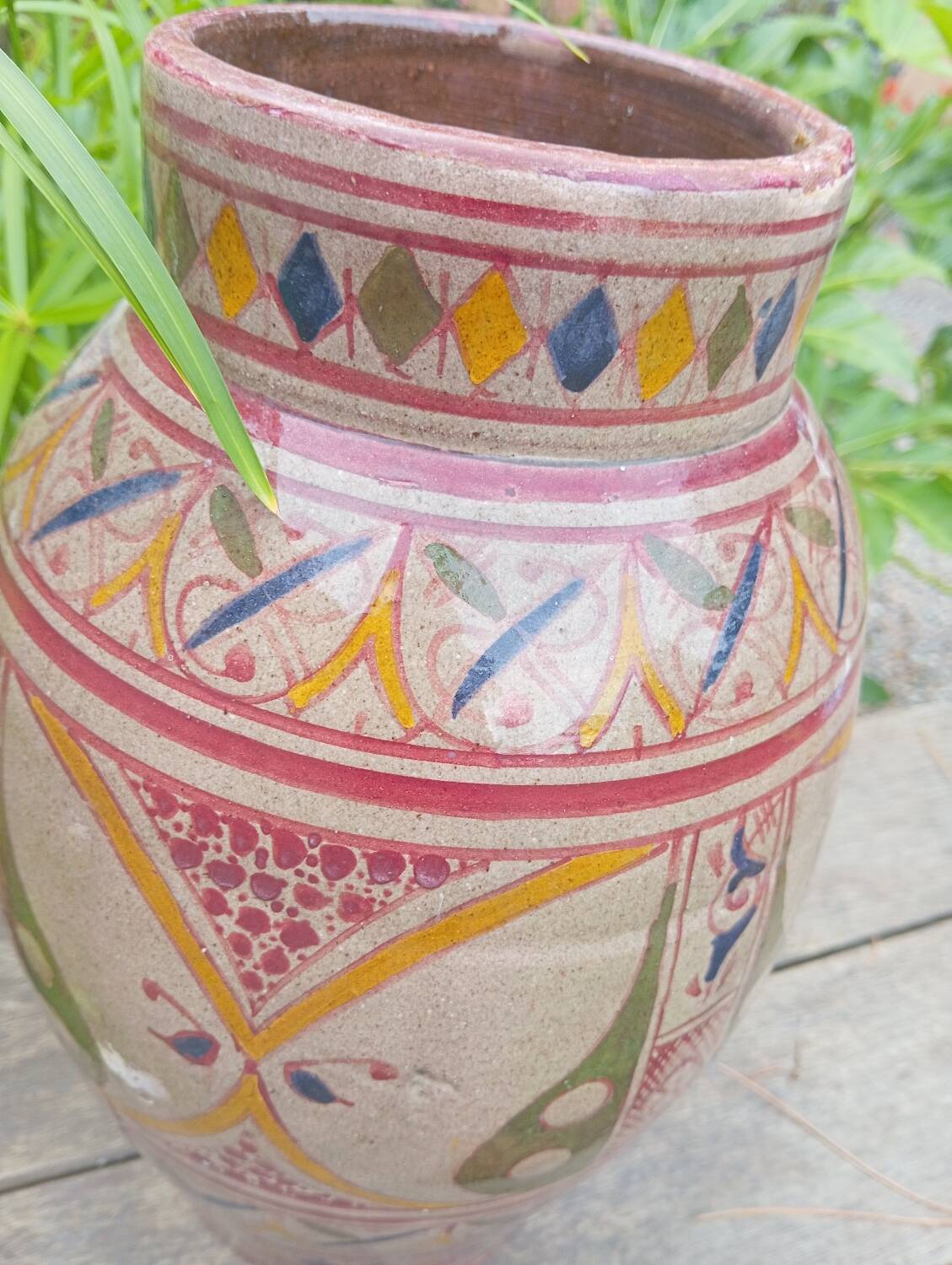 Berber terracotta vase, Moroccan craftsmanship, vintage 1980
