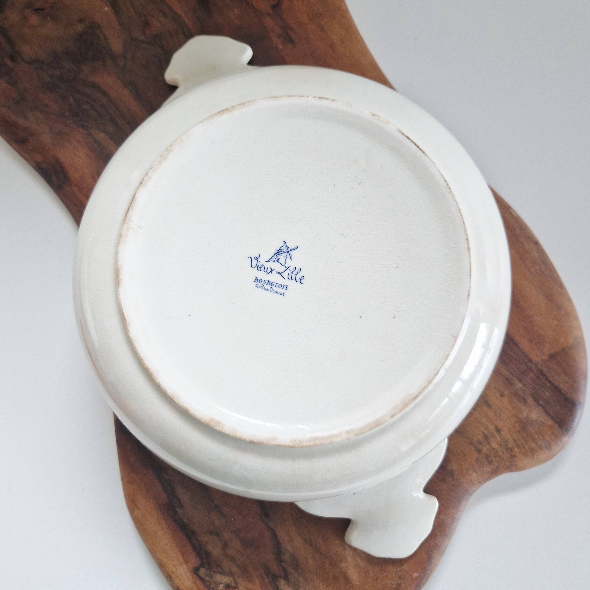Iron earth soup tureen or vegetable dish bourgeois paris store model vieux lille blue garlands