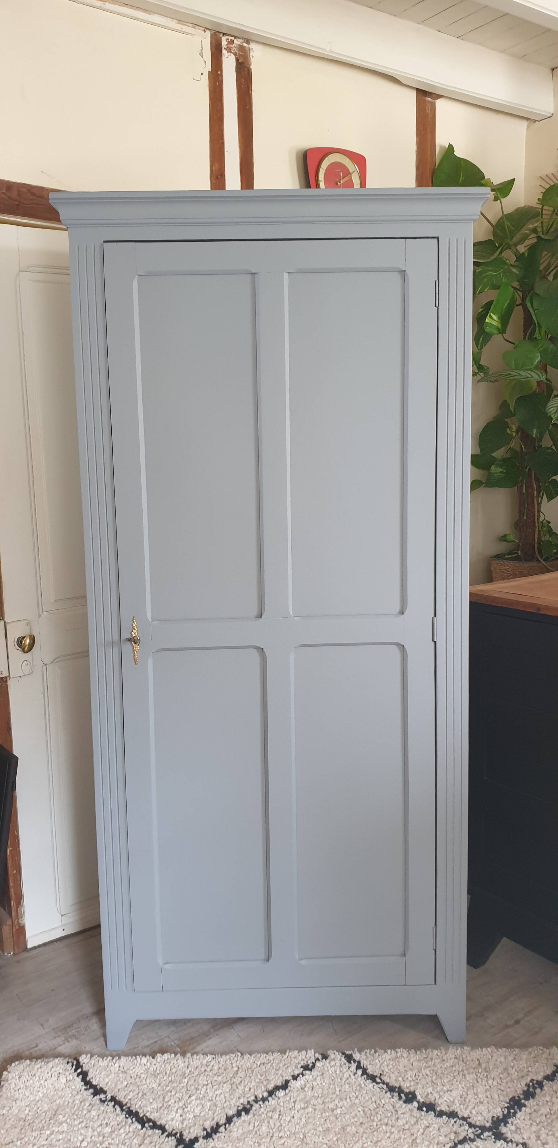 Grey Parisian wardrobe