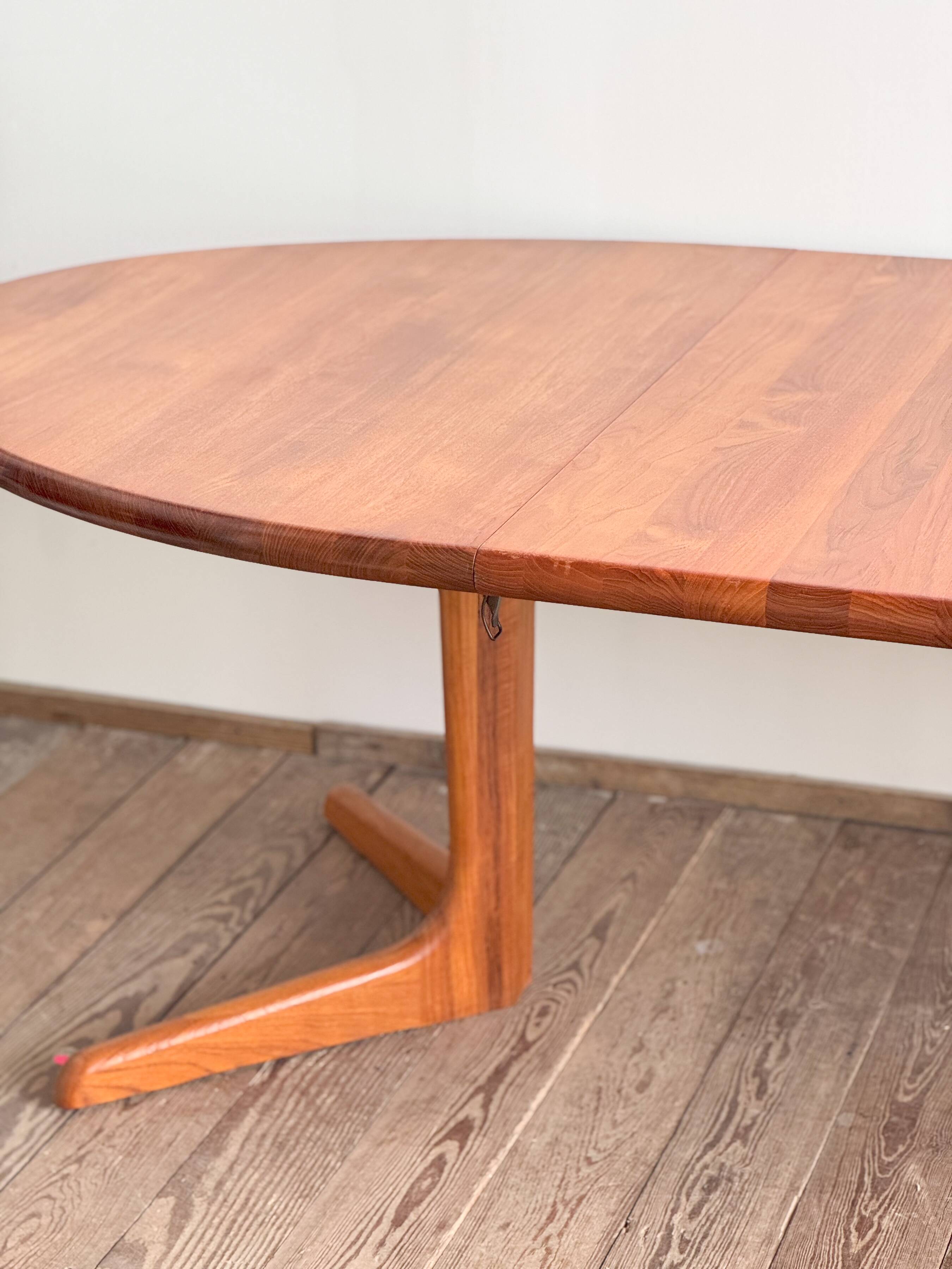 Grande table à manger scandinave vintage en teck massif, Danemark, 1970